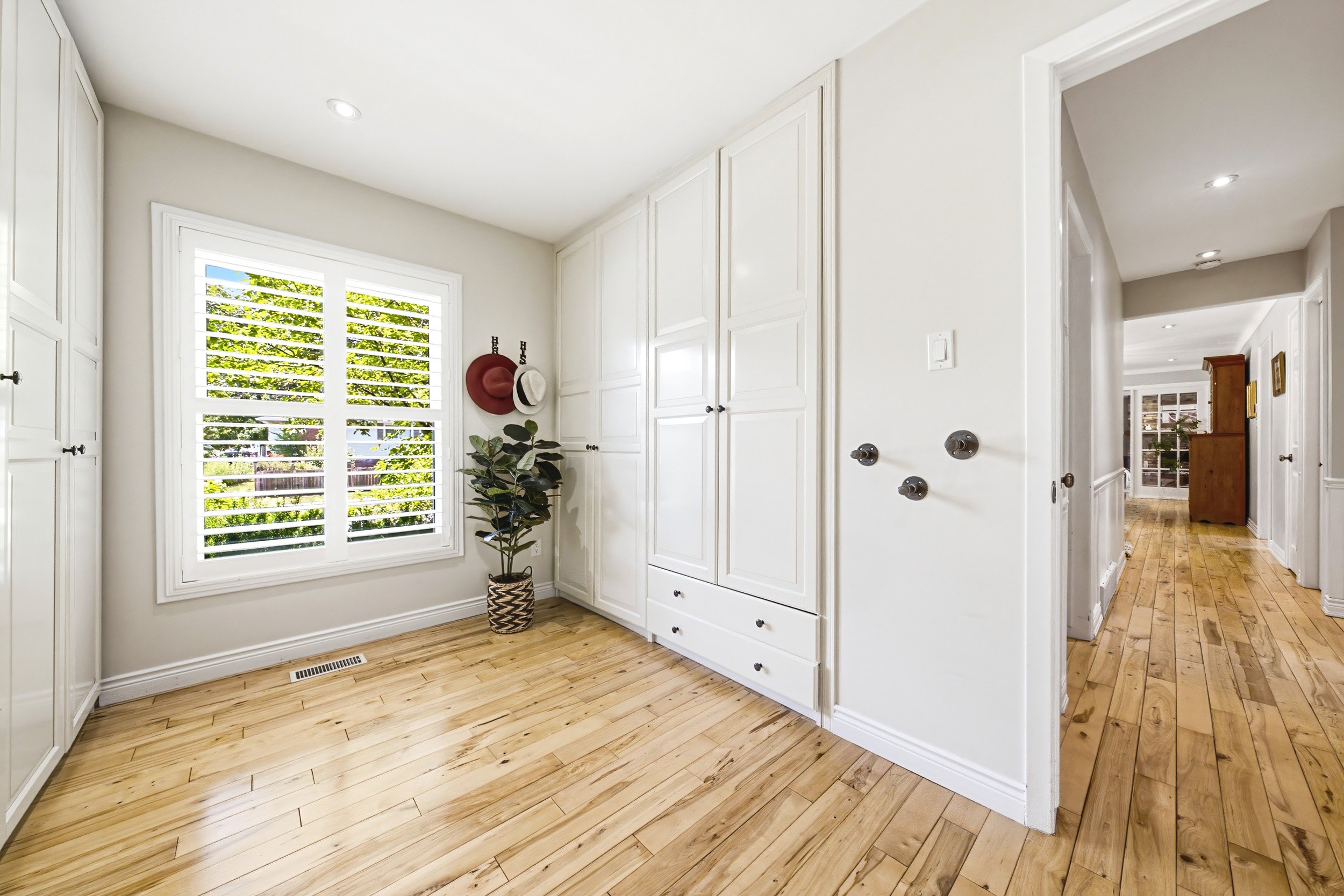 29 - 3384 Manfred Dr, Burlington.jpg