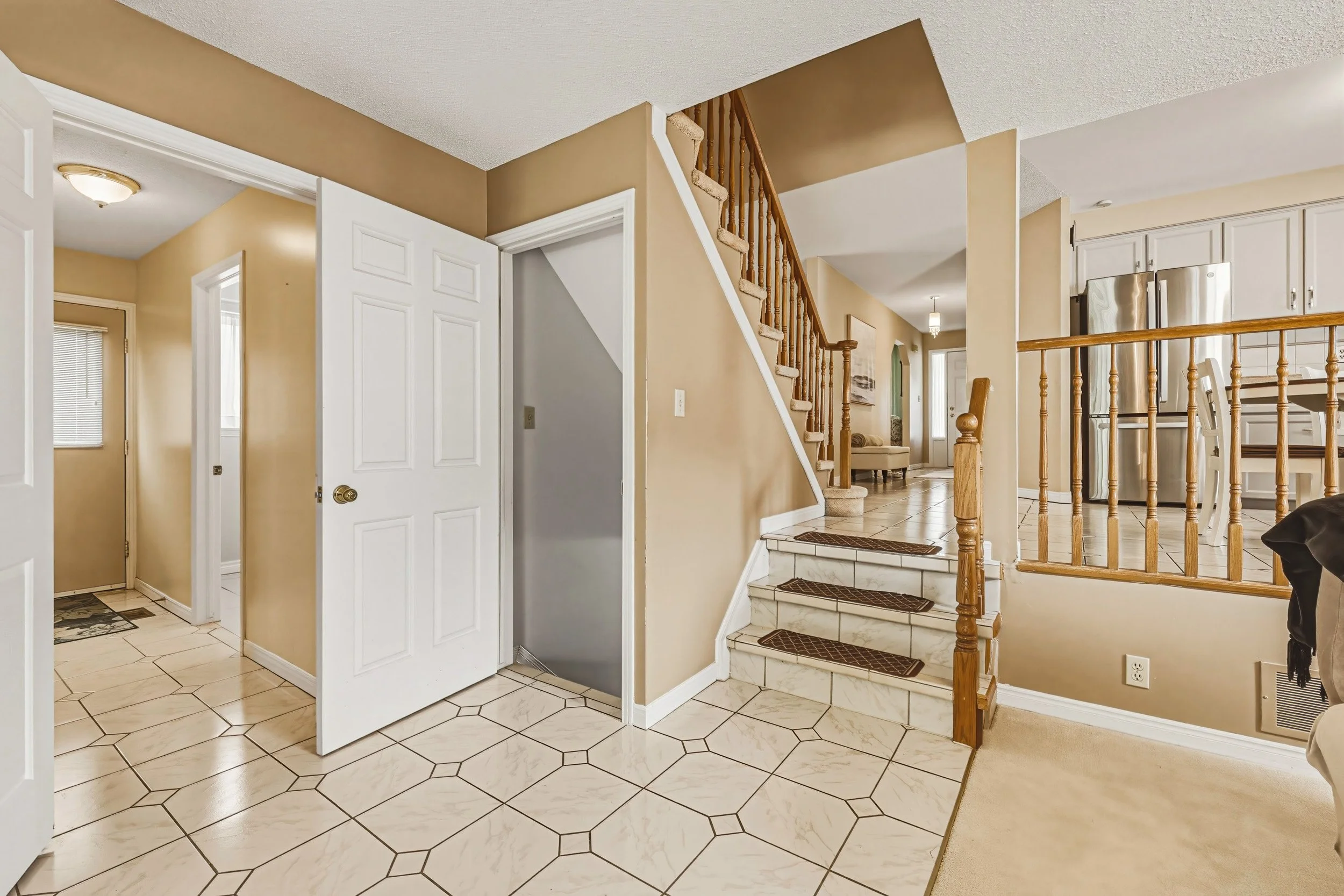 28 - 565 Stone Church Rd W, Hamilton.jpg
