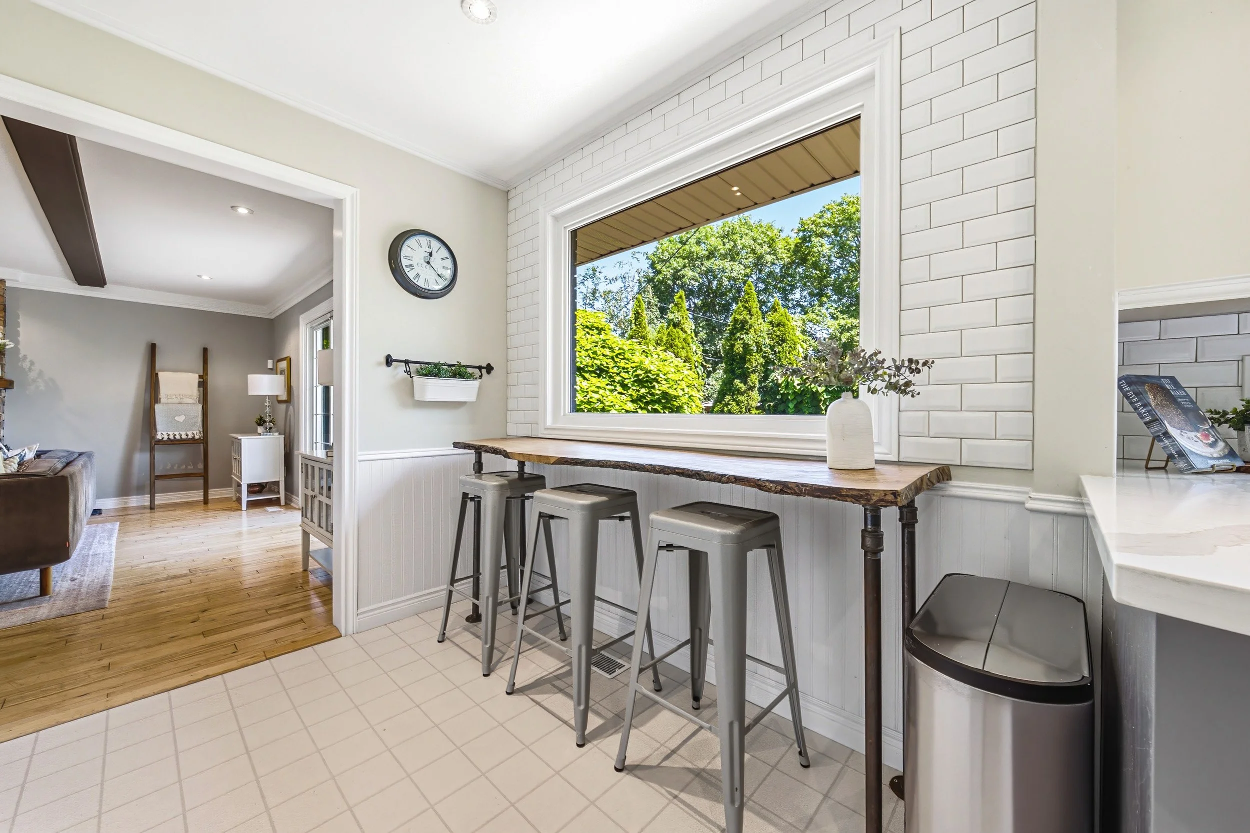 21 - 3384 Manfred Dr, Burlington.jpg