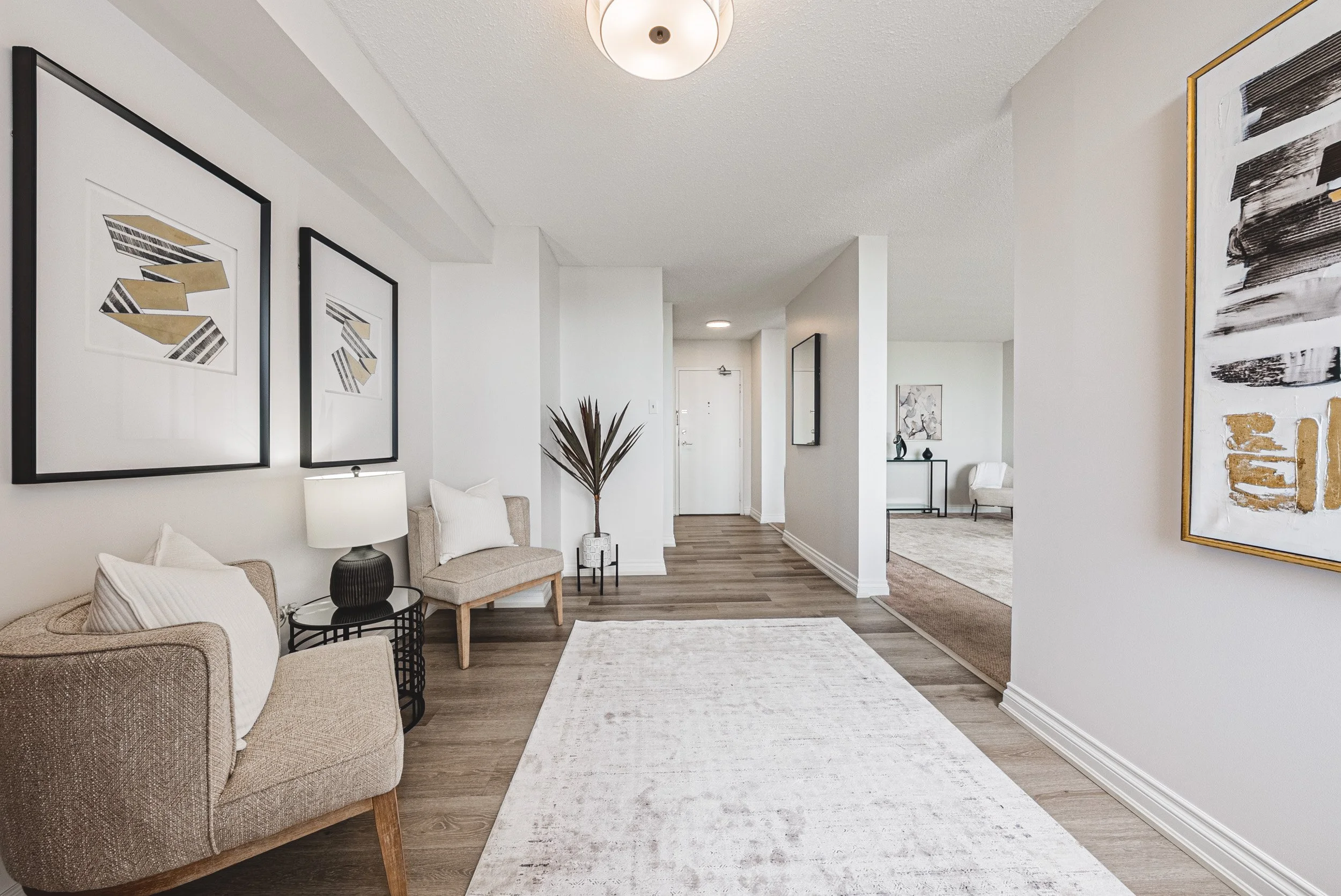 16 - 2055 Upper Middle #1504, Burlington.jpg