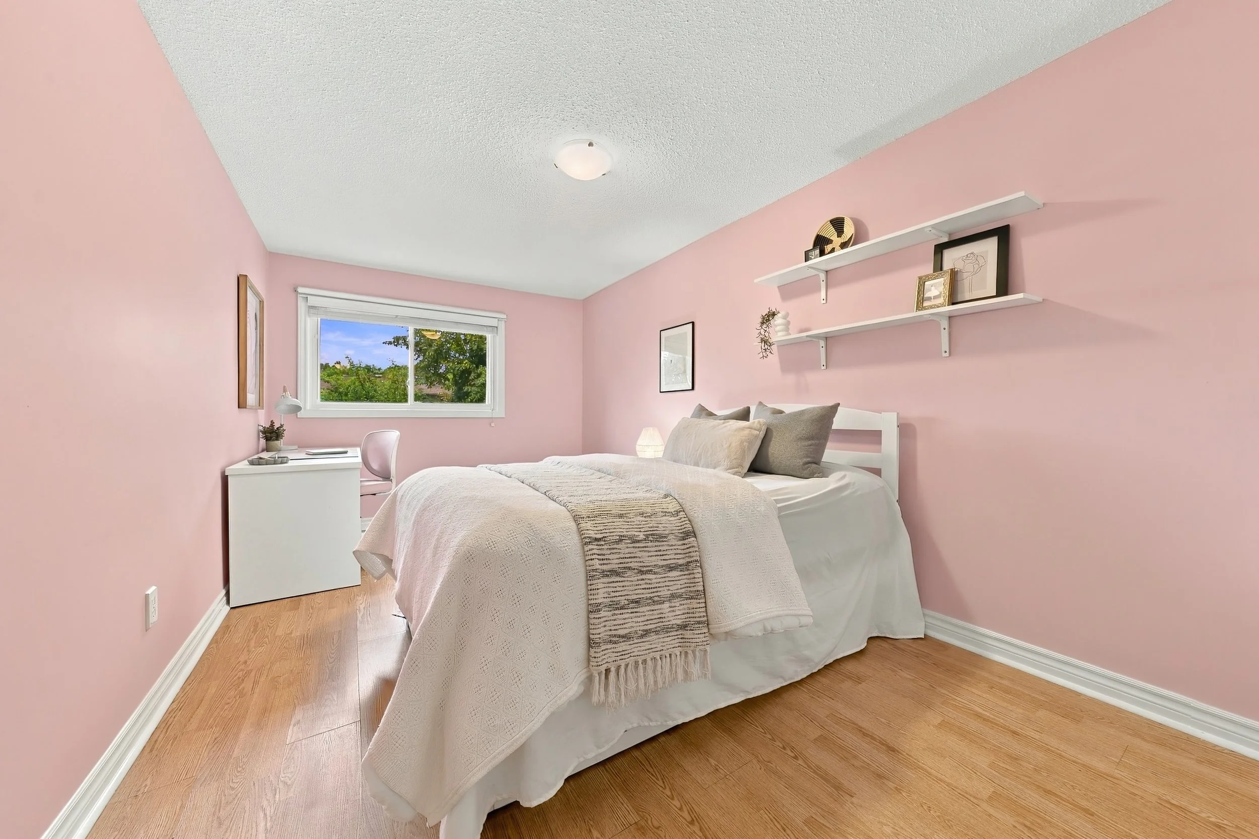 23 - 3453 Hannibal Rd, Burlington.jpg