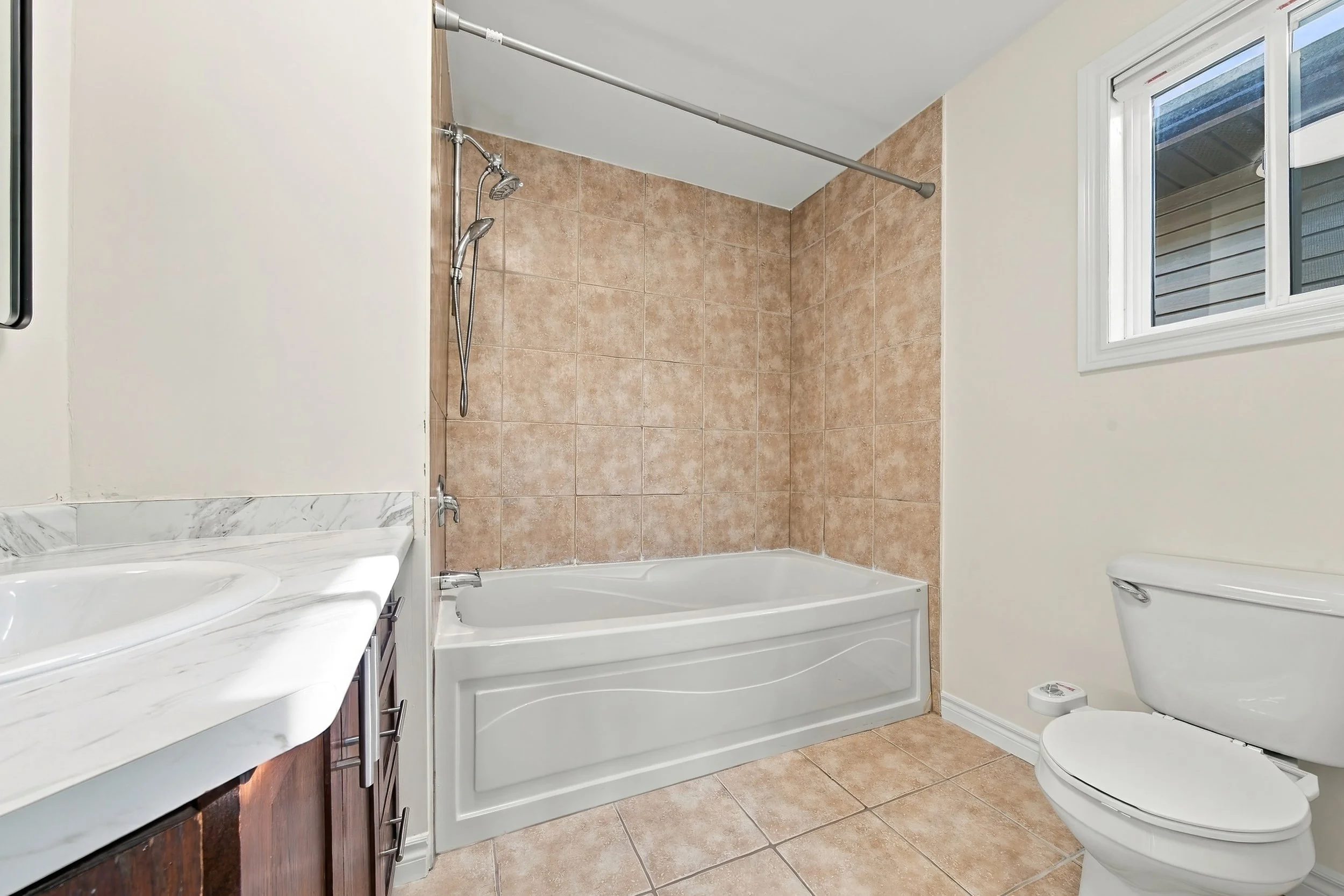 26-35 Thames Wy Hamilton.jpg