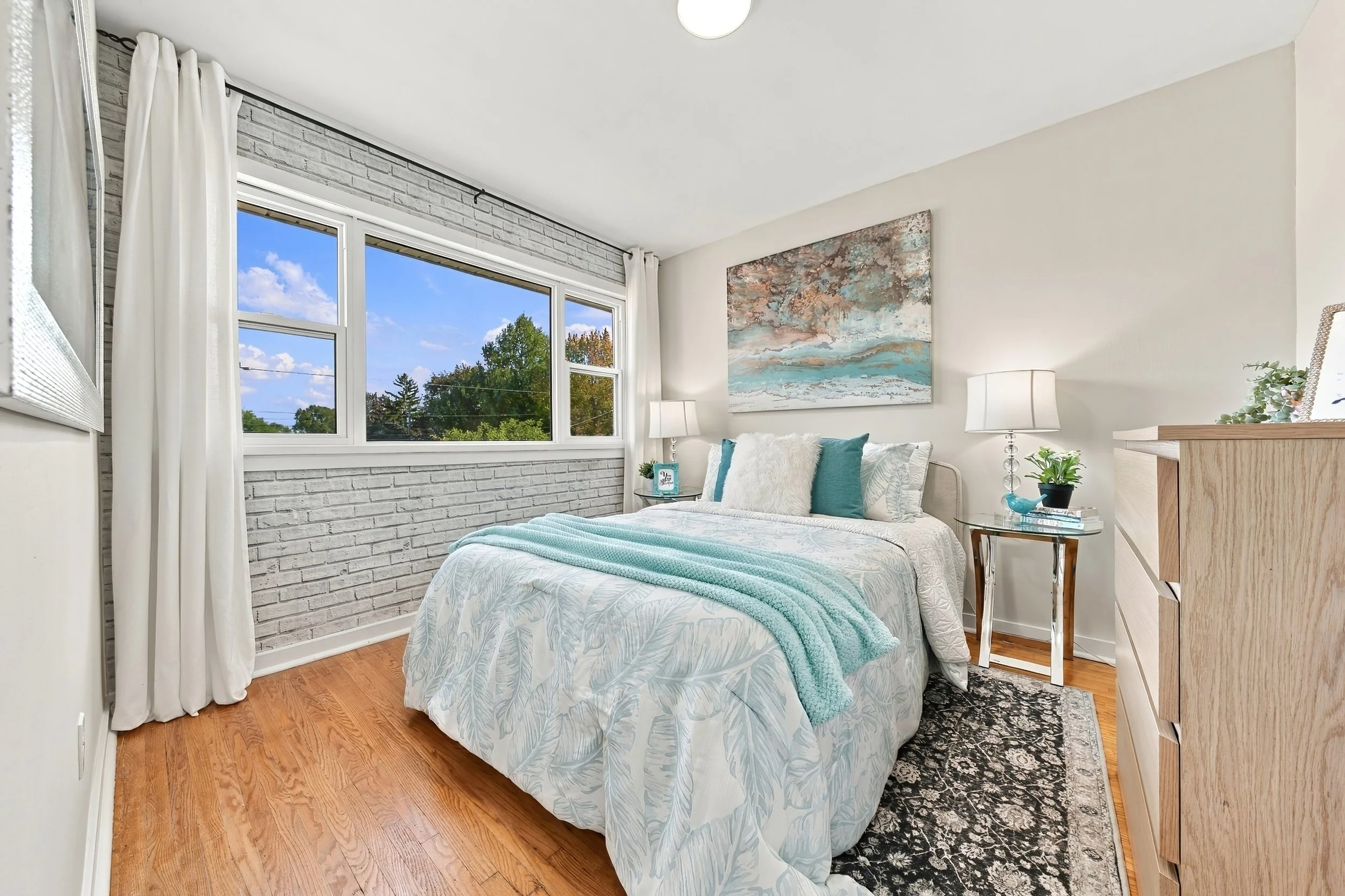 23 - 2301 Barclay Rd, Burlington.jpg