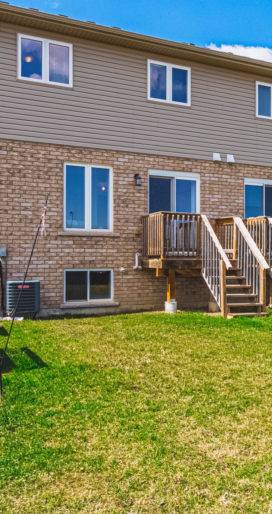 38 - 28 Bonhill EXT RE.jpg