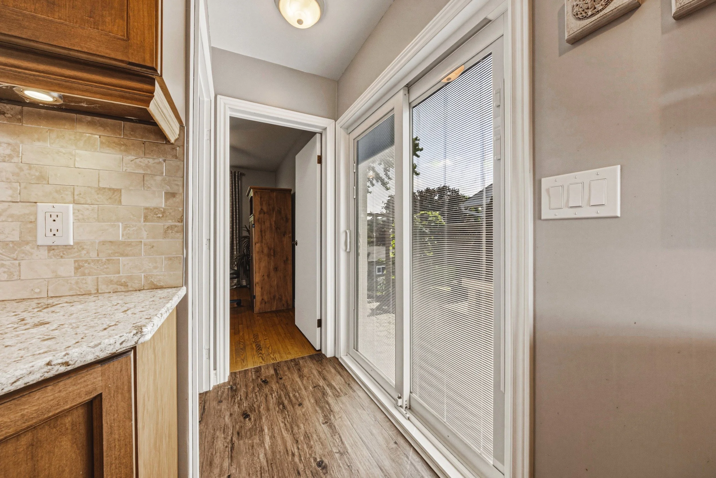 19 - 1821 Biscayne Dr, Cambridge.jpg