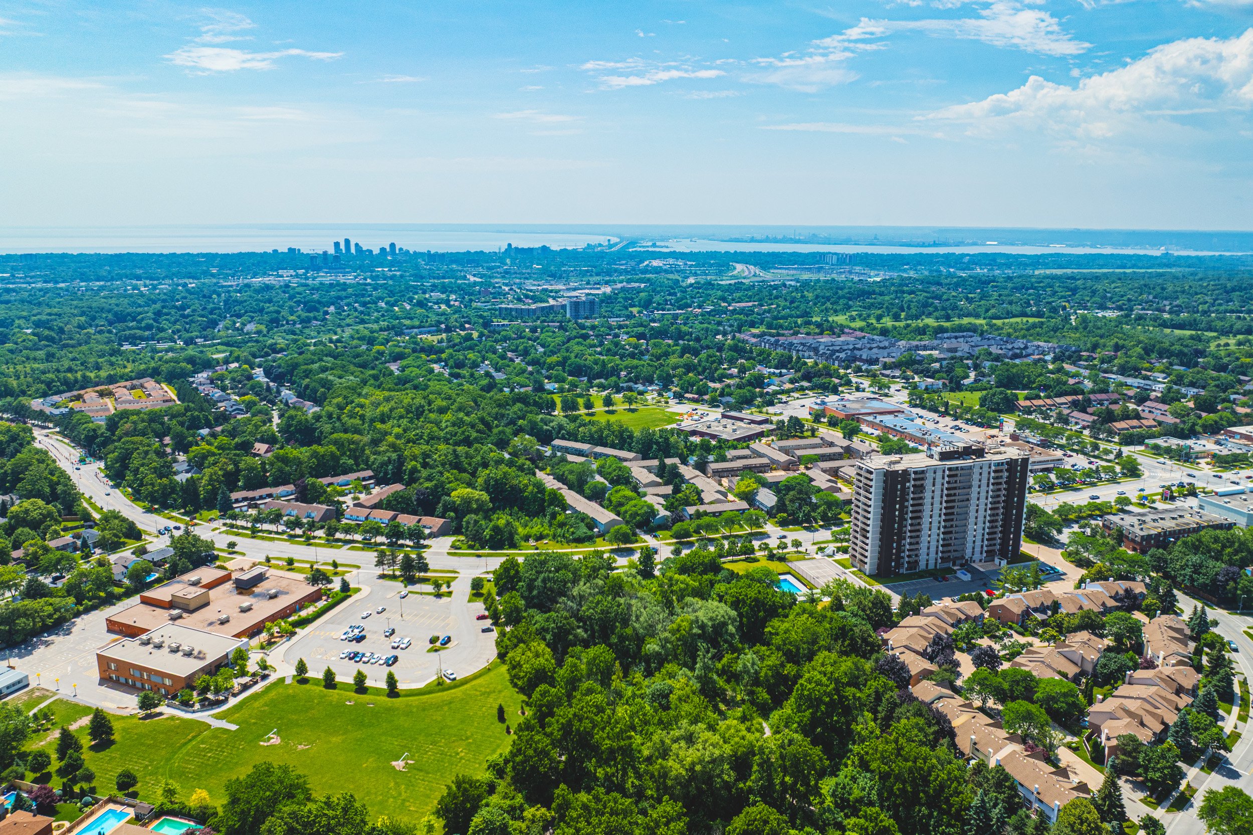36 - 2055 Upper Middle #1504, Burlington.jpg