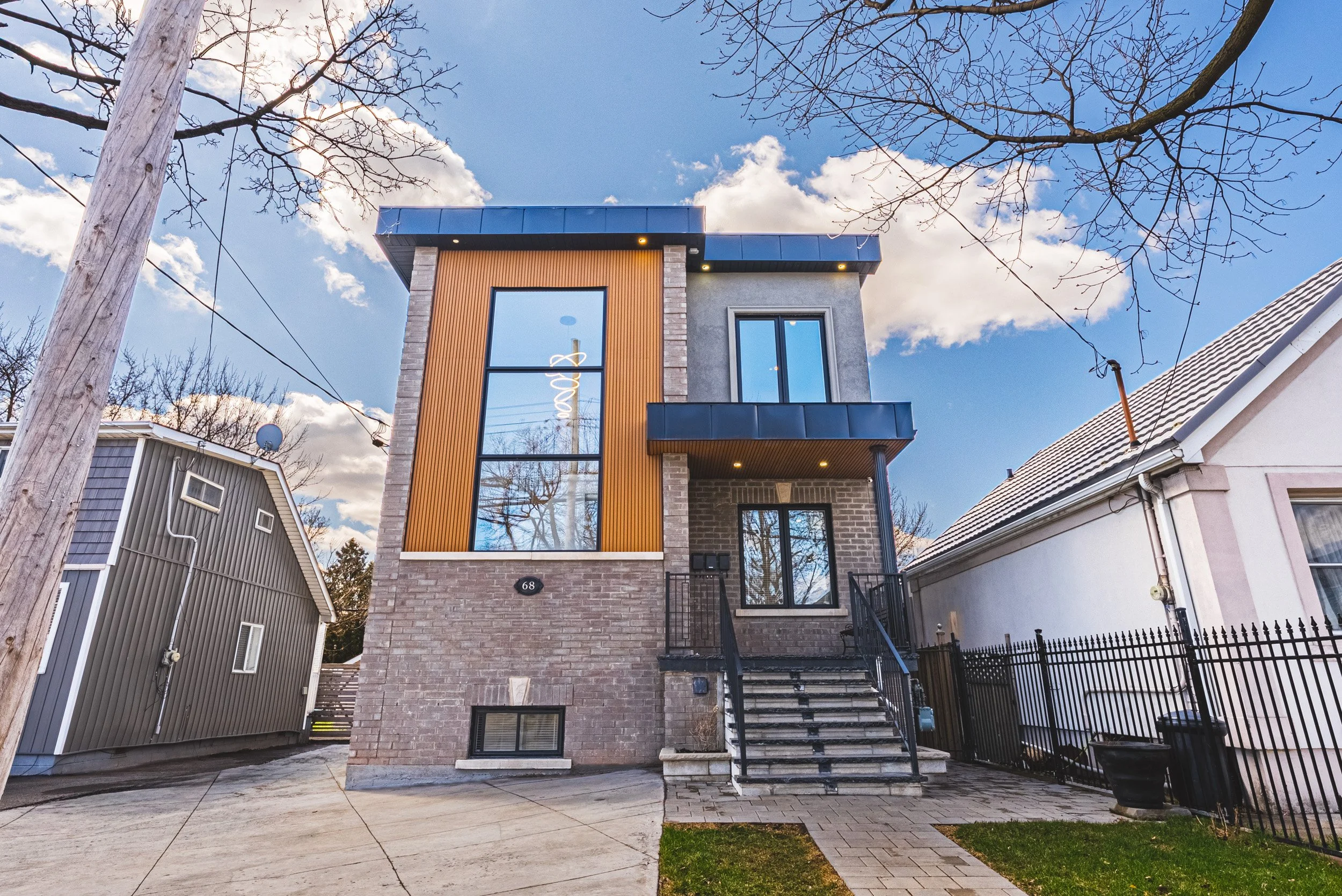 3 - 68 Vansitmart Ave, Hamilton.jpg