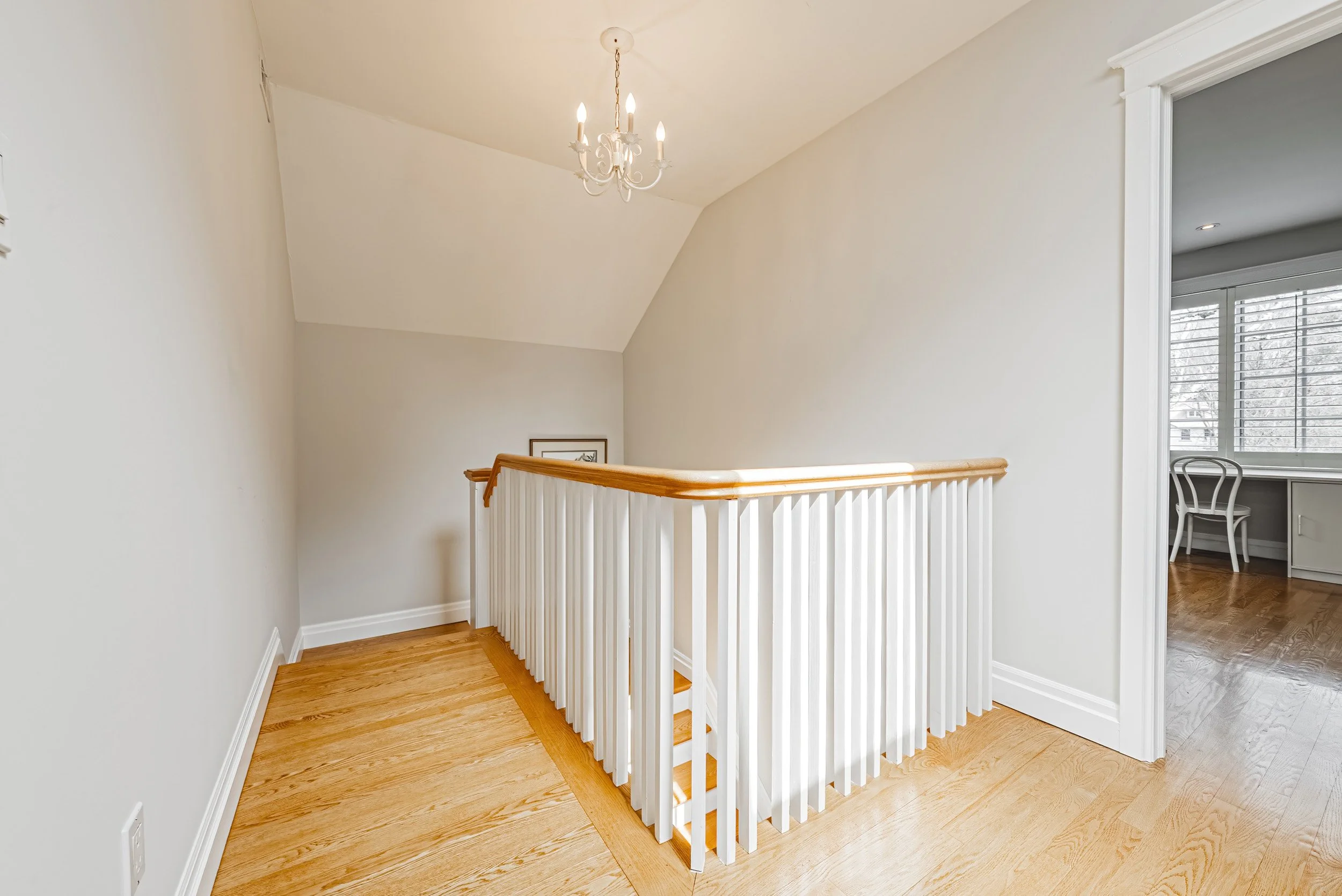 34 - 7 Colonial Cres, Oakville.jpg