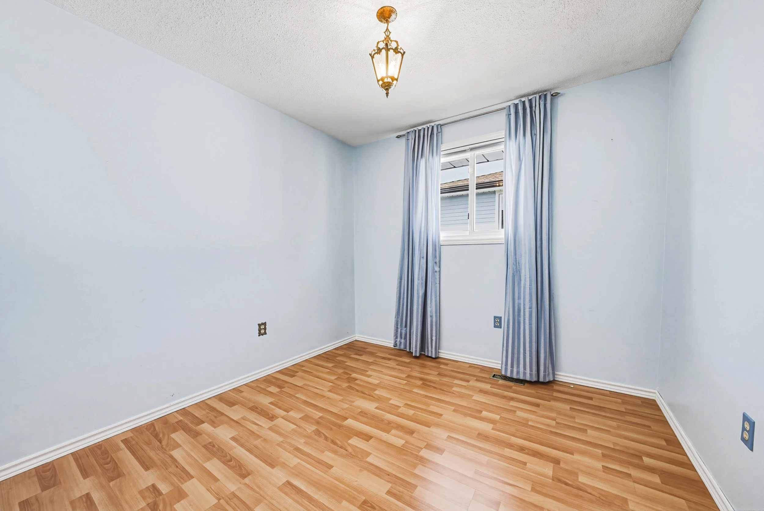 18 - 2360 Greenbank Trail, Burlington.jpg