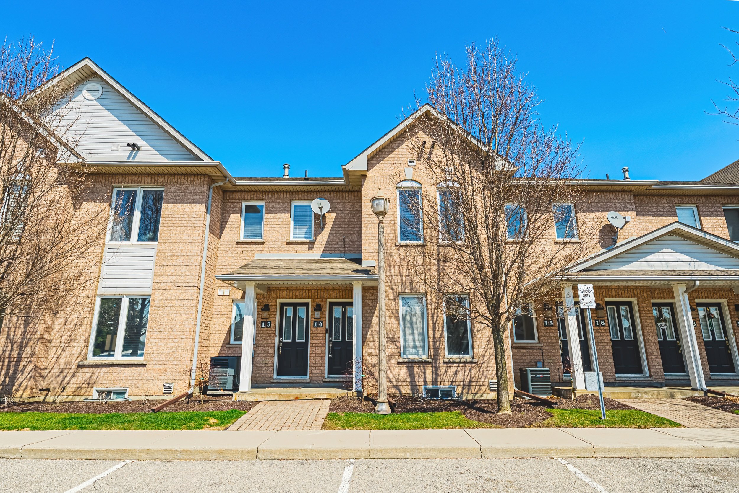 2 - 2 Harbour Dr #14, Stoney Creek.jpg