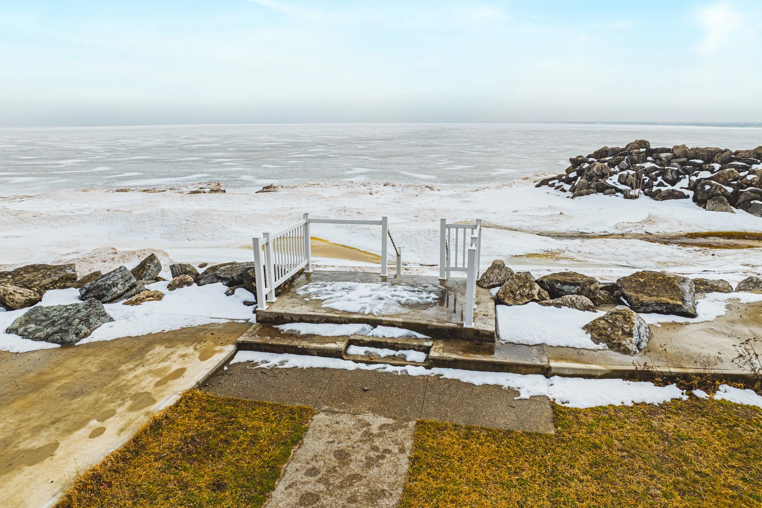 30 - 2801 North Shore, Wainfleet.jpg