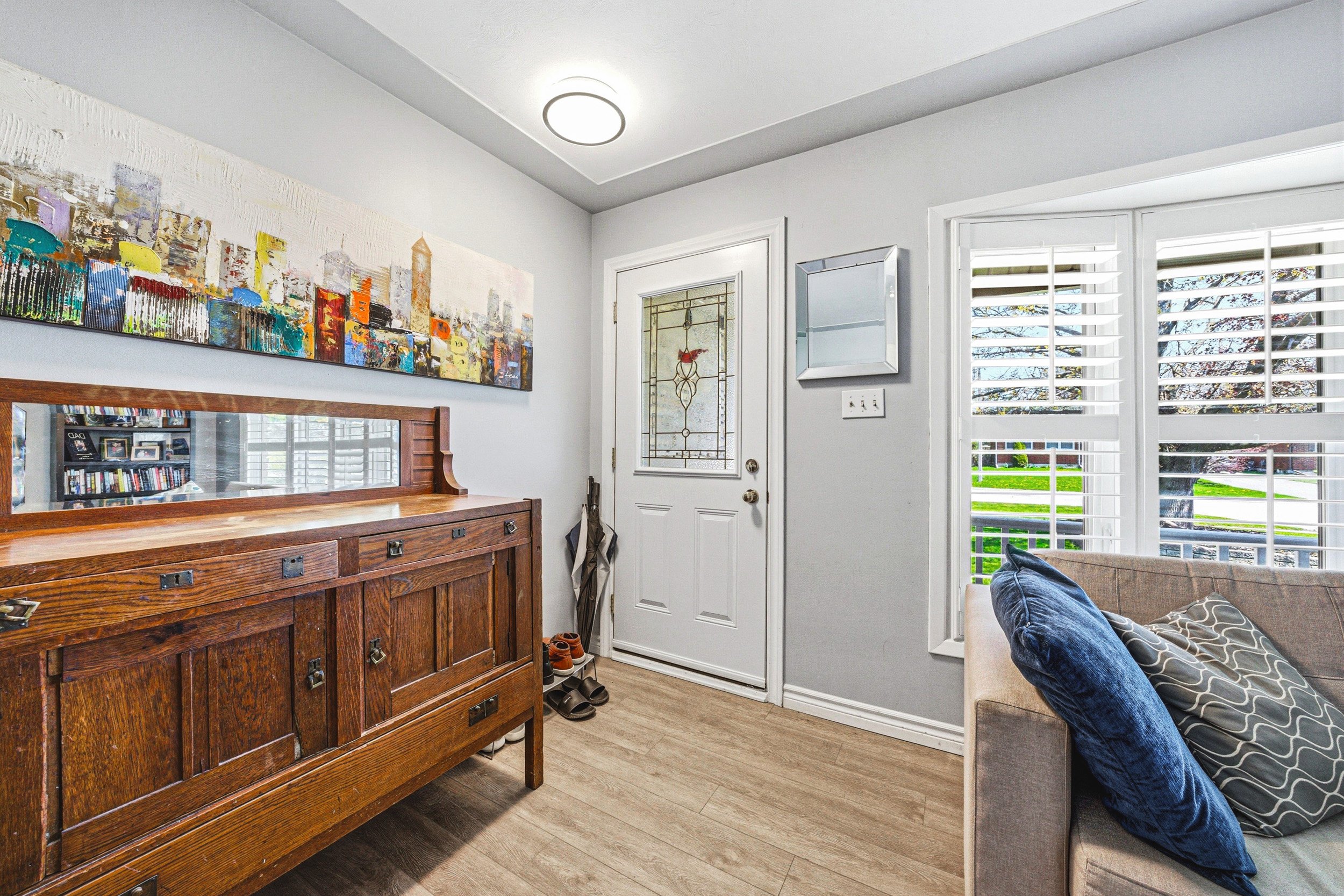 5 - 1338 Eleanor Ave, Cambridge.jpg