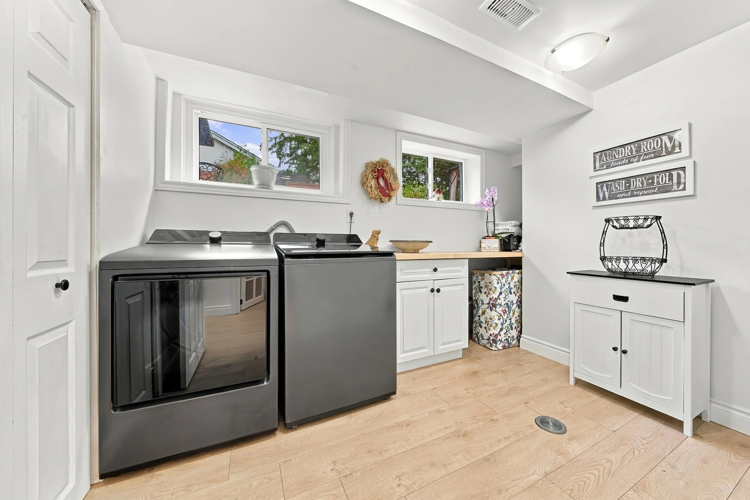 34 - 915 Tanager Ave, Burlington.jpg