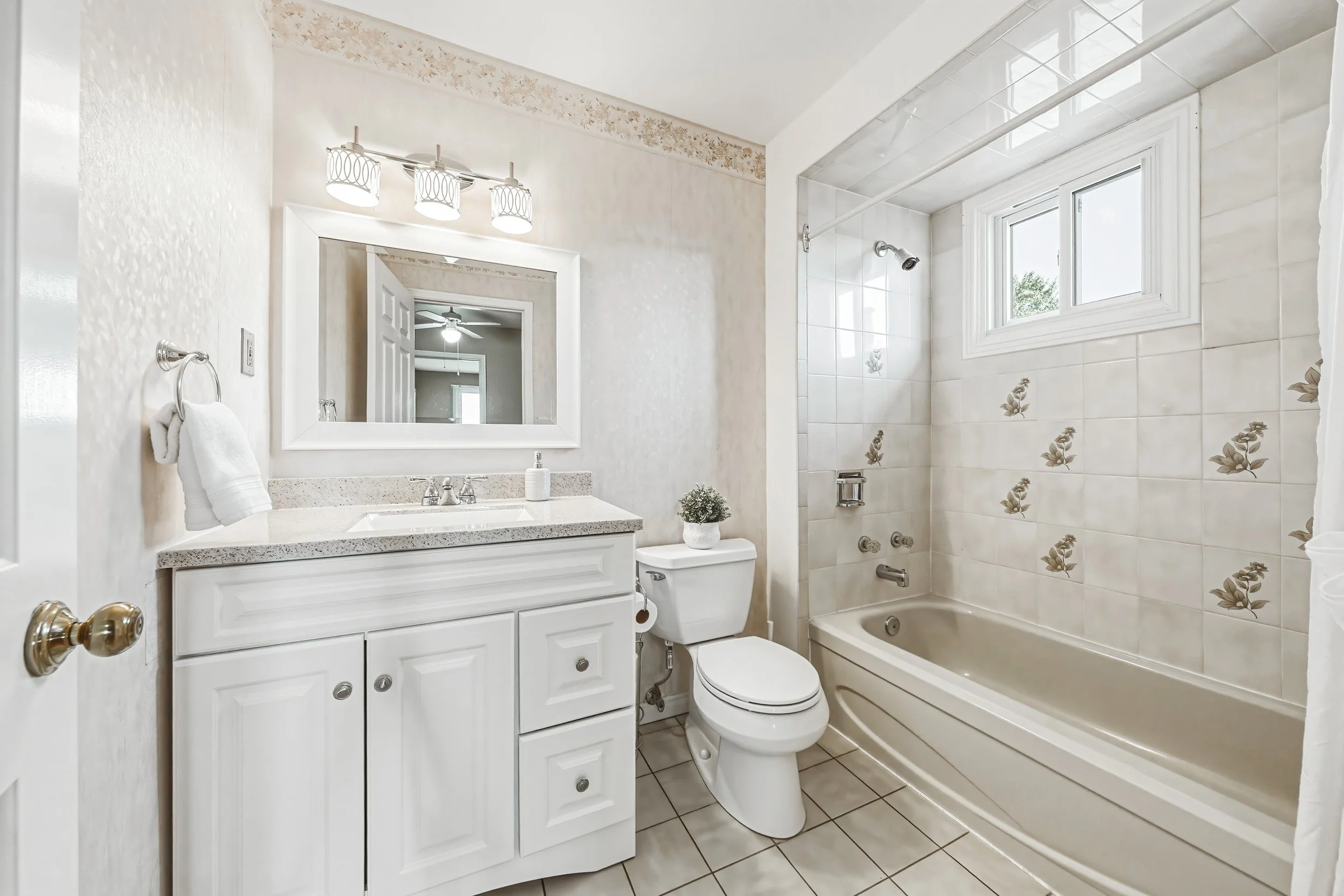 20 - 565 Stone Church Rd W, Hamilton.jpg