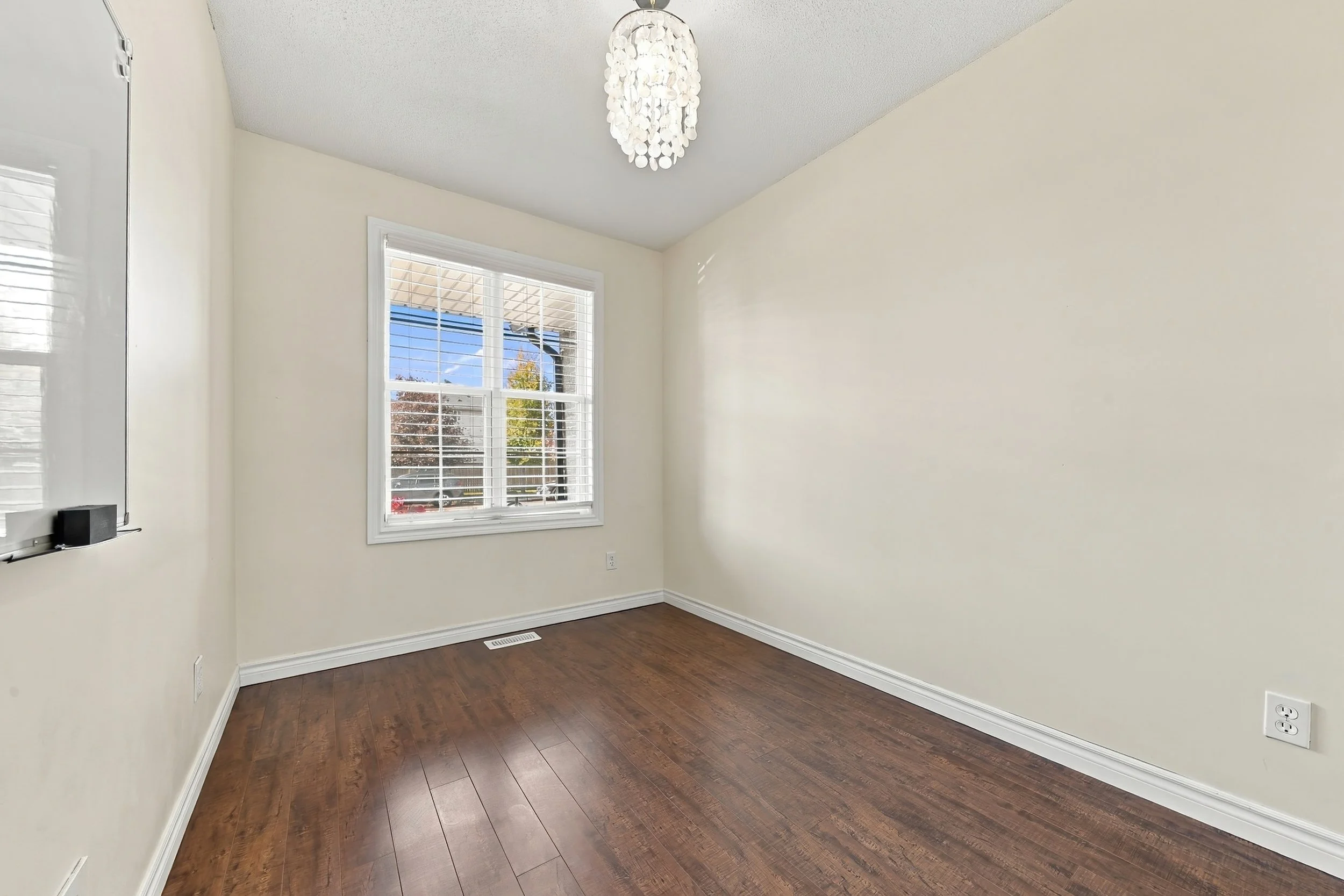 23-35 Thames Wy Hamilton.jpg