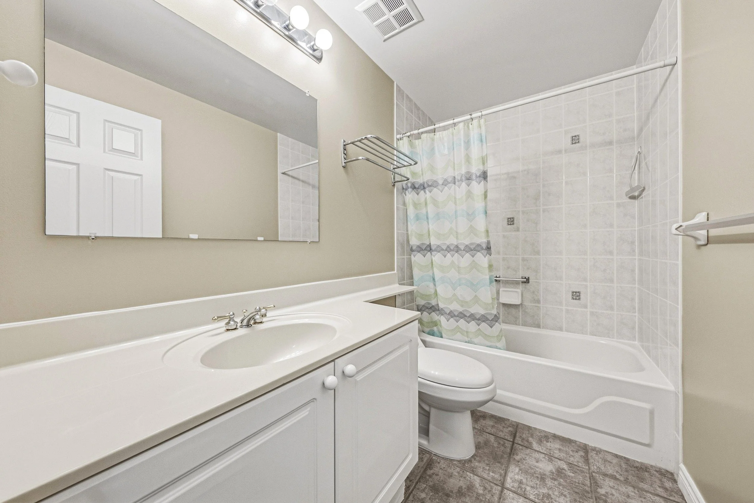 15 - 935 Royal York Rd #202, Toronto.jpg