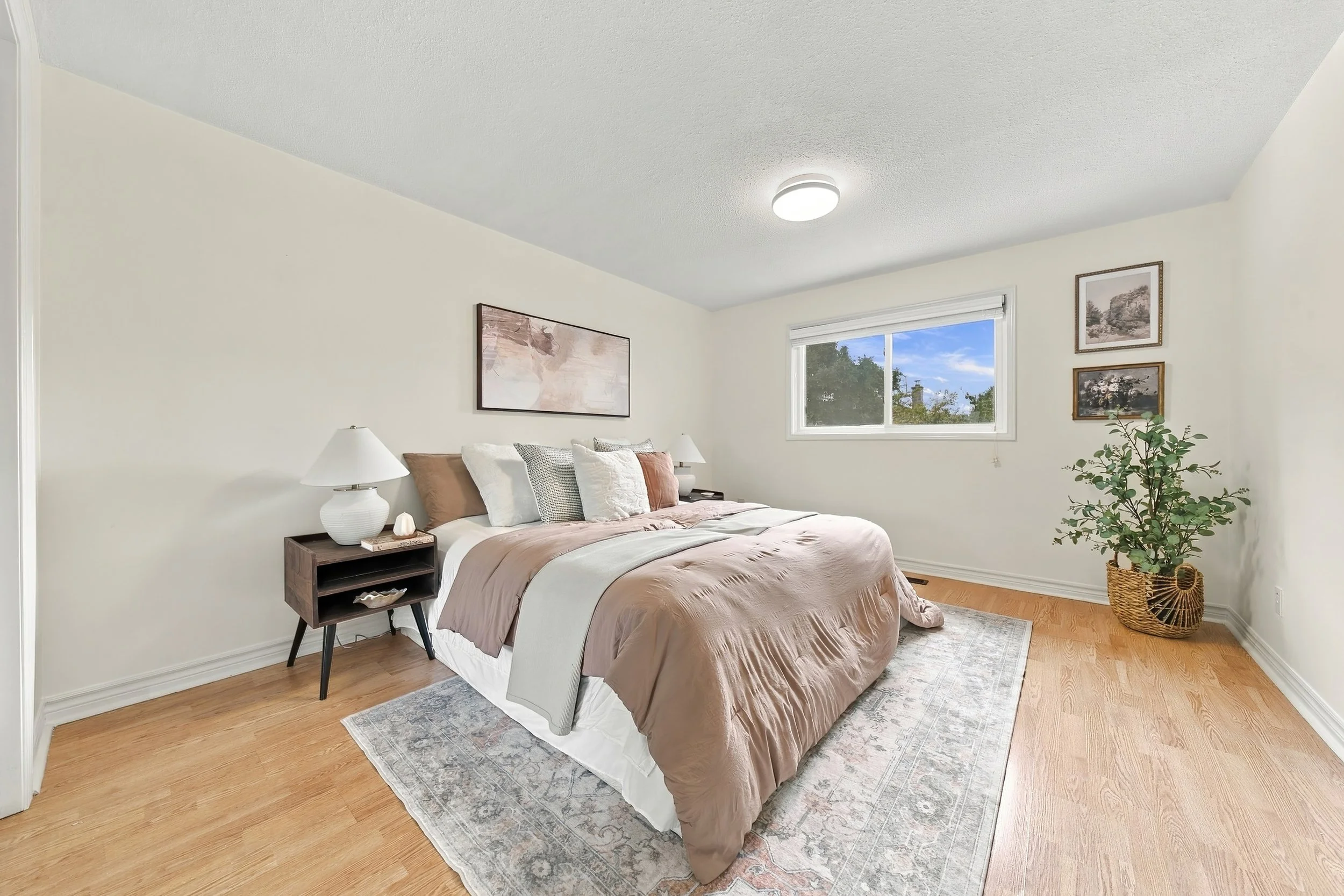 22 - 3453 Hannibal Rd, Burlington.jpg