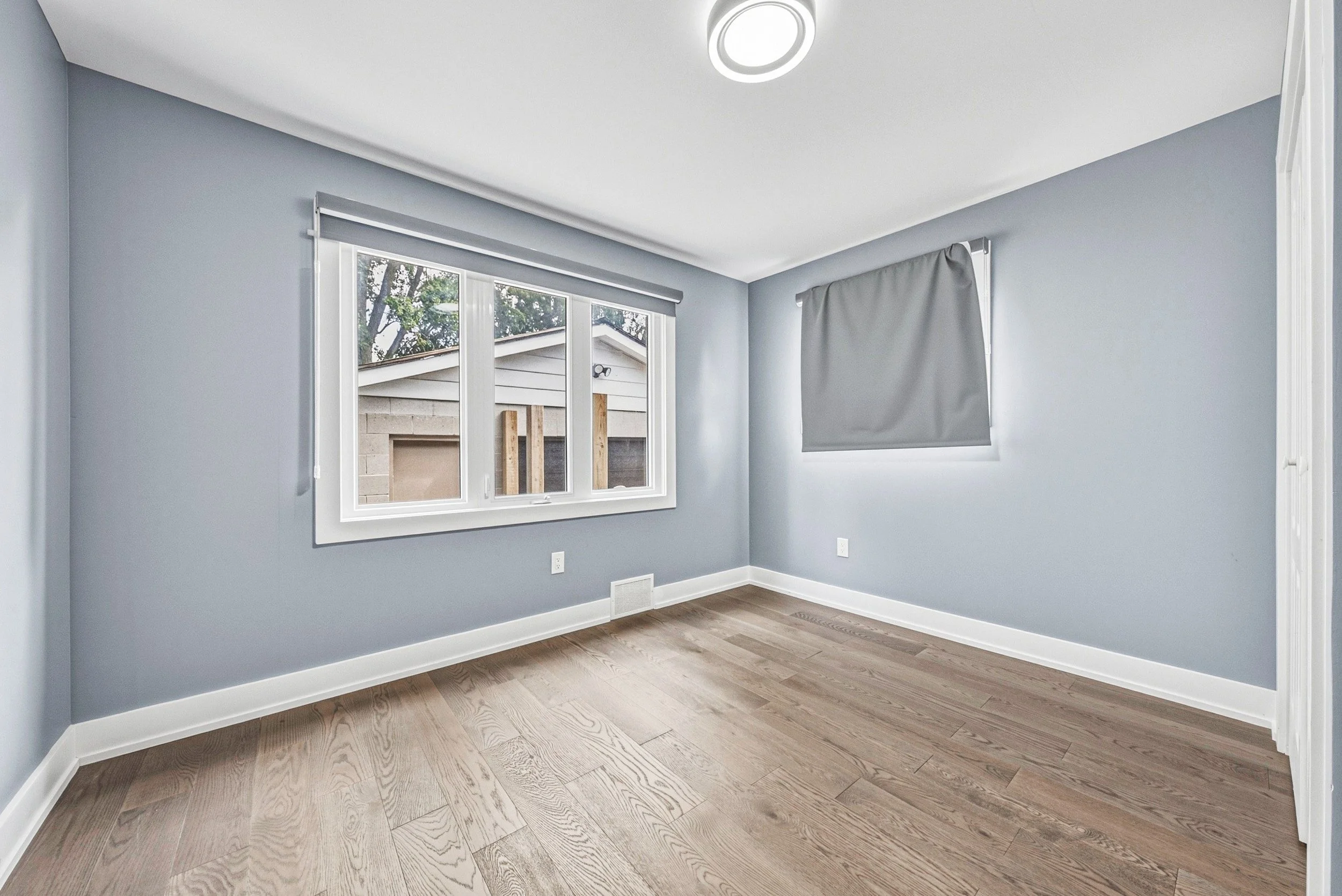 18 - 12 Stevenson Ave, London.jpg