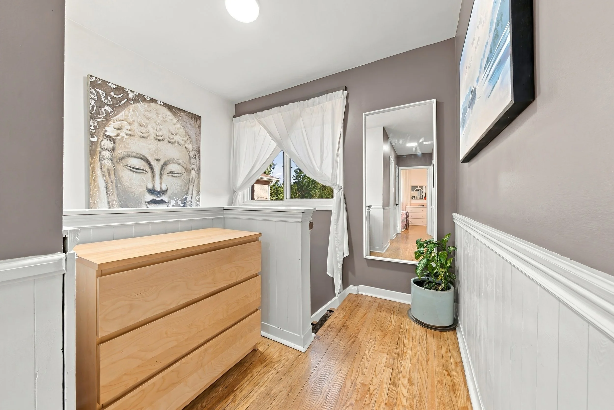 22 - 2301 Barclay Rd, Burlington.jpg
