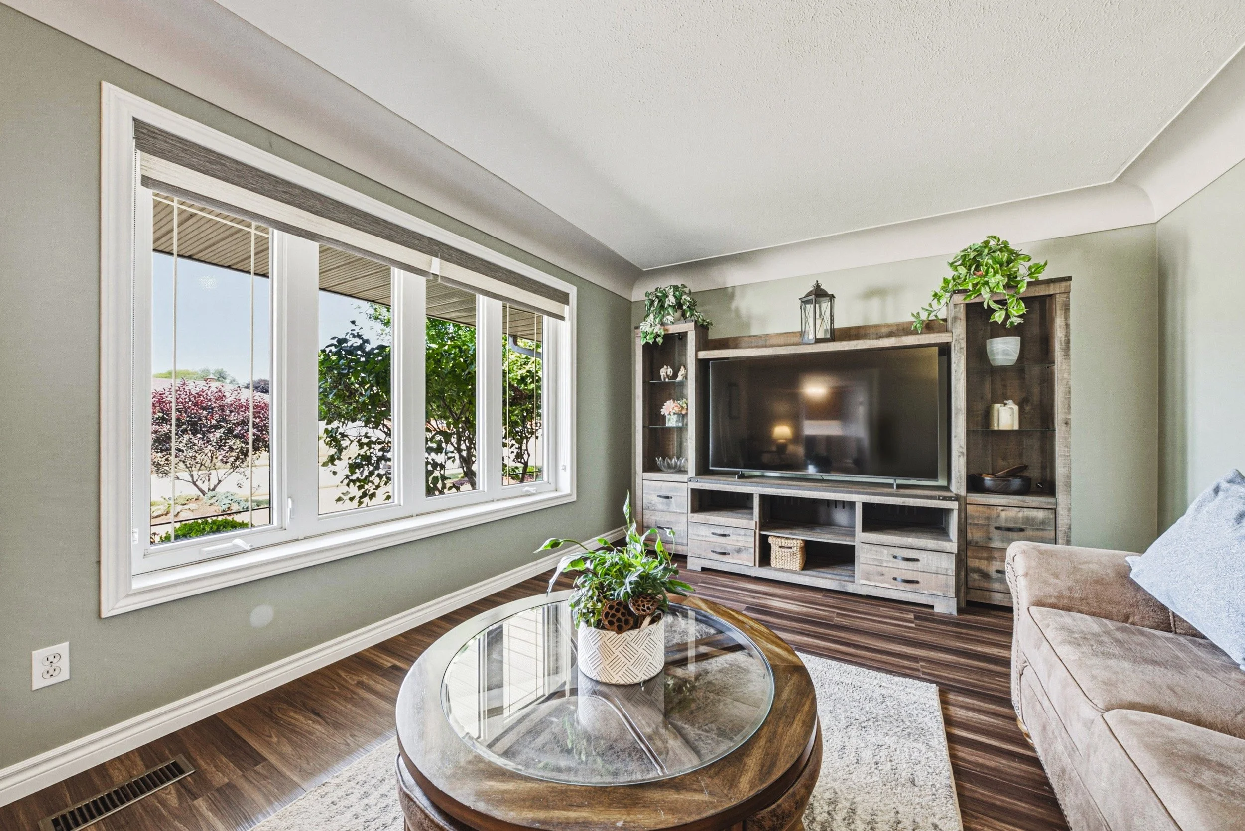7 - 1821 Biscayne Dr, Cambridge.jpg