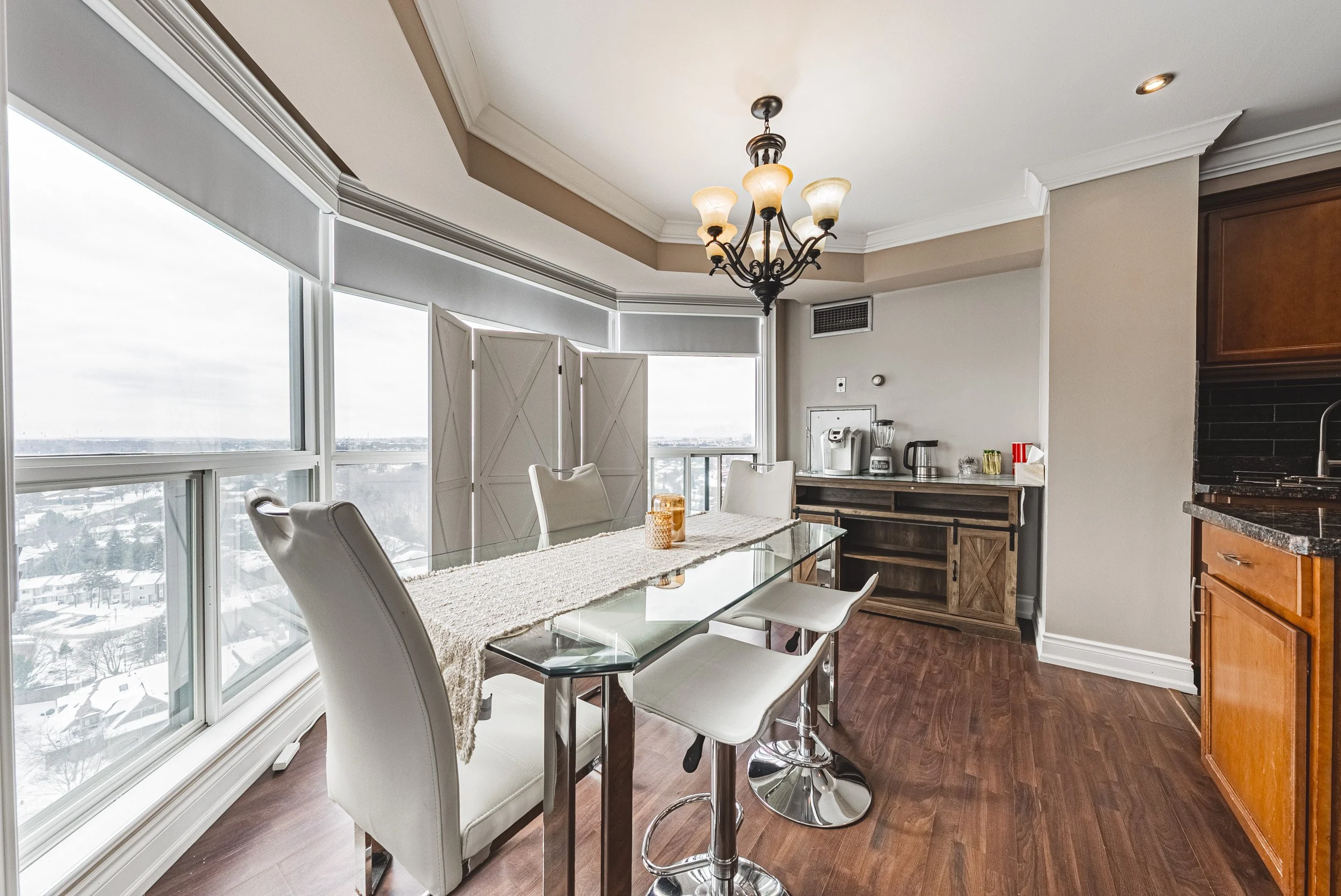 17 - 2155 Burnhamthorpe Rd W #1904, Mississauga.jpg