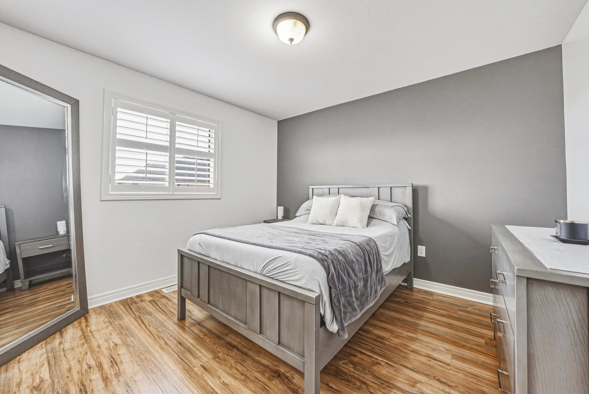 31 - 419 Dicenzo Dr, Hamilton.jpg