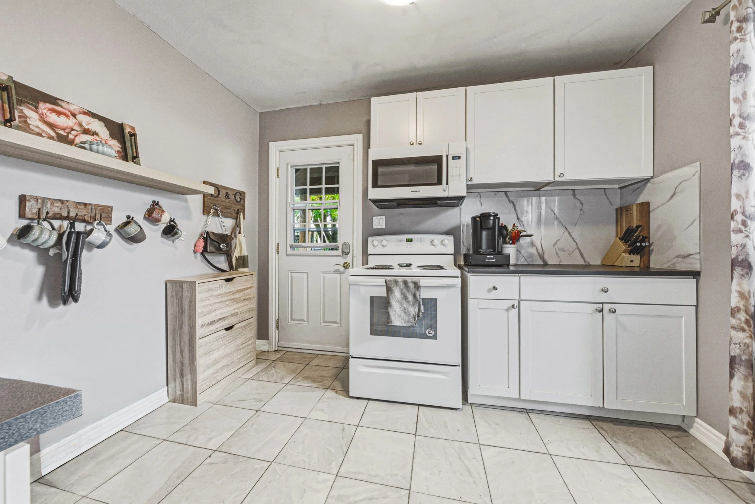 11 - 47 Fraser Ave, Hamilton.jpg