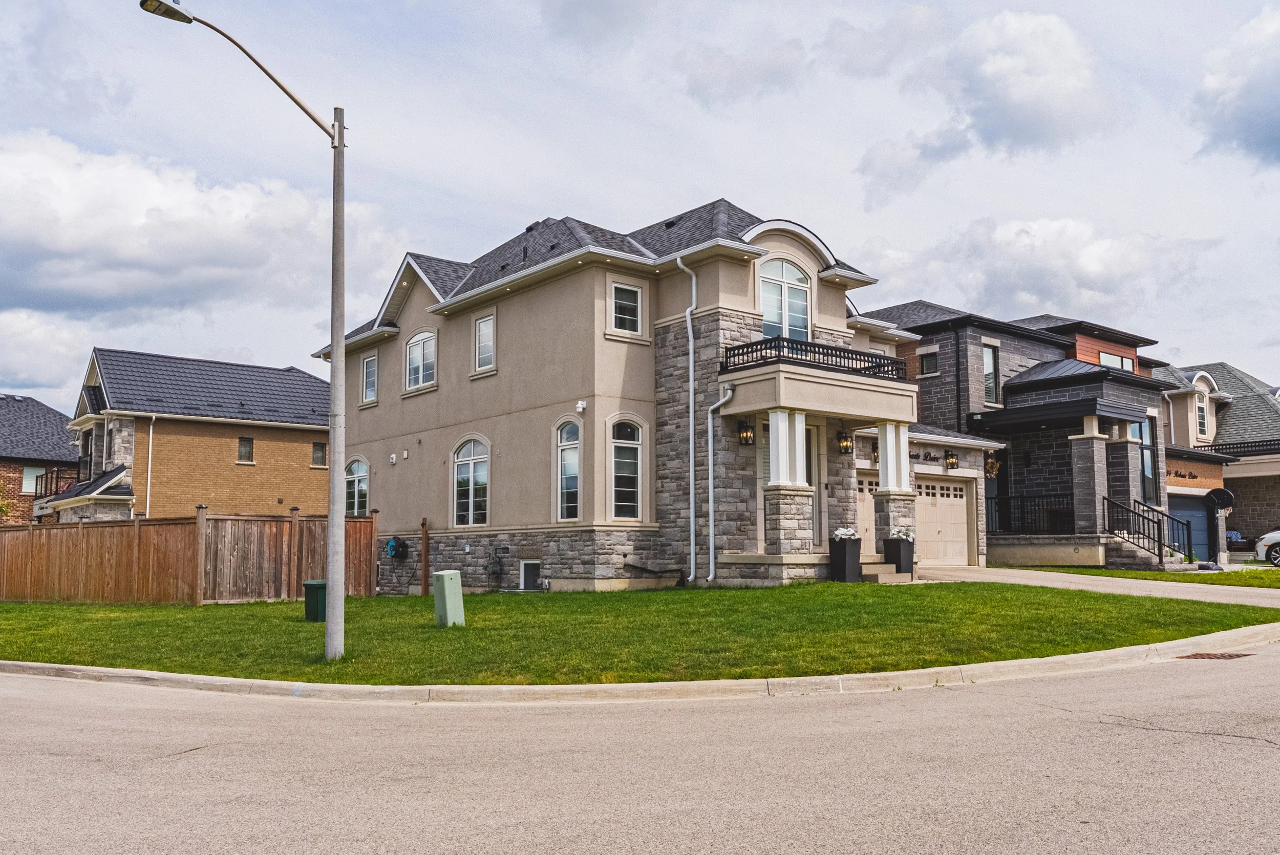 4 - 55 Roberts Dr, Ancaster.jpg