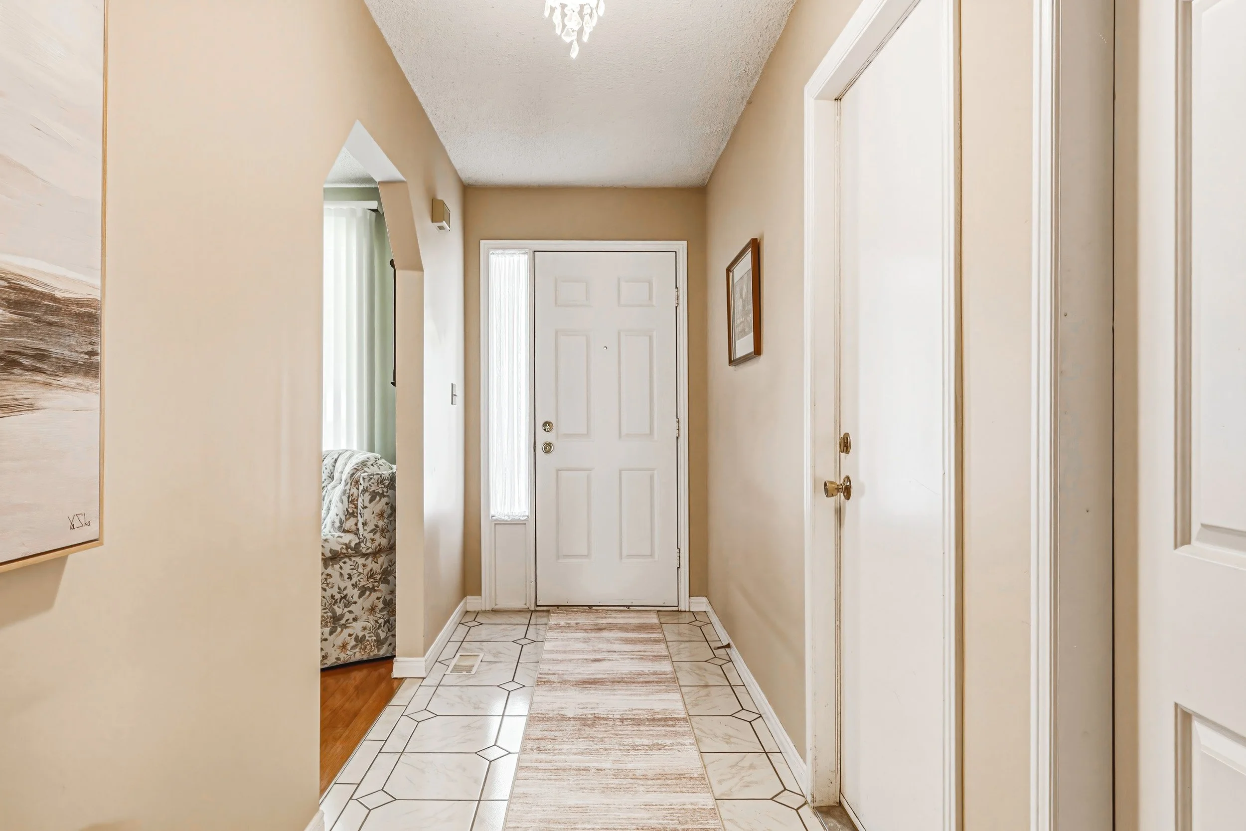 4 - 565 Stone Church Rd W, Hamilton.jpg