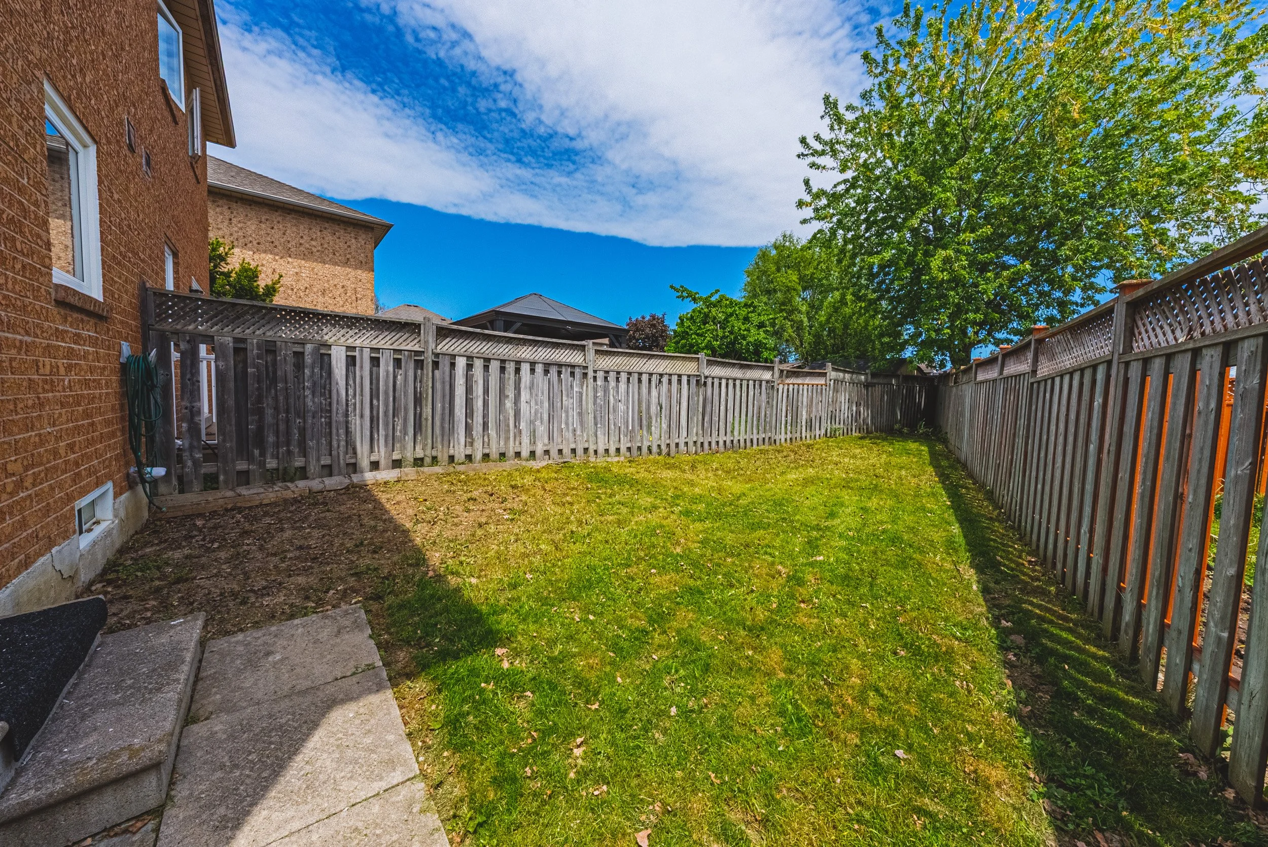23 - 155 Saddletree Trail, Brampton.jpg