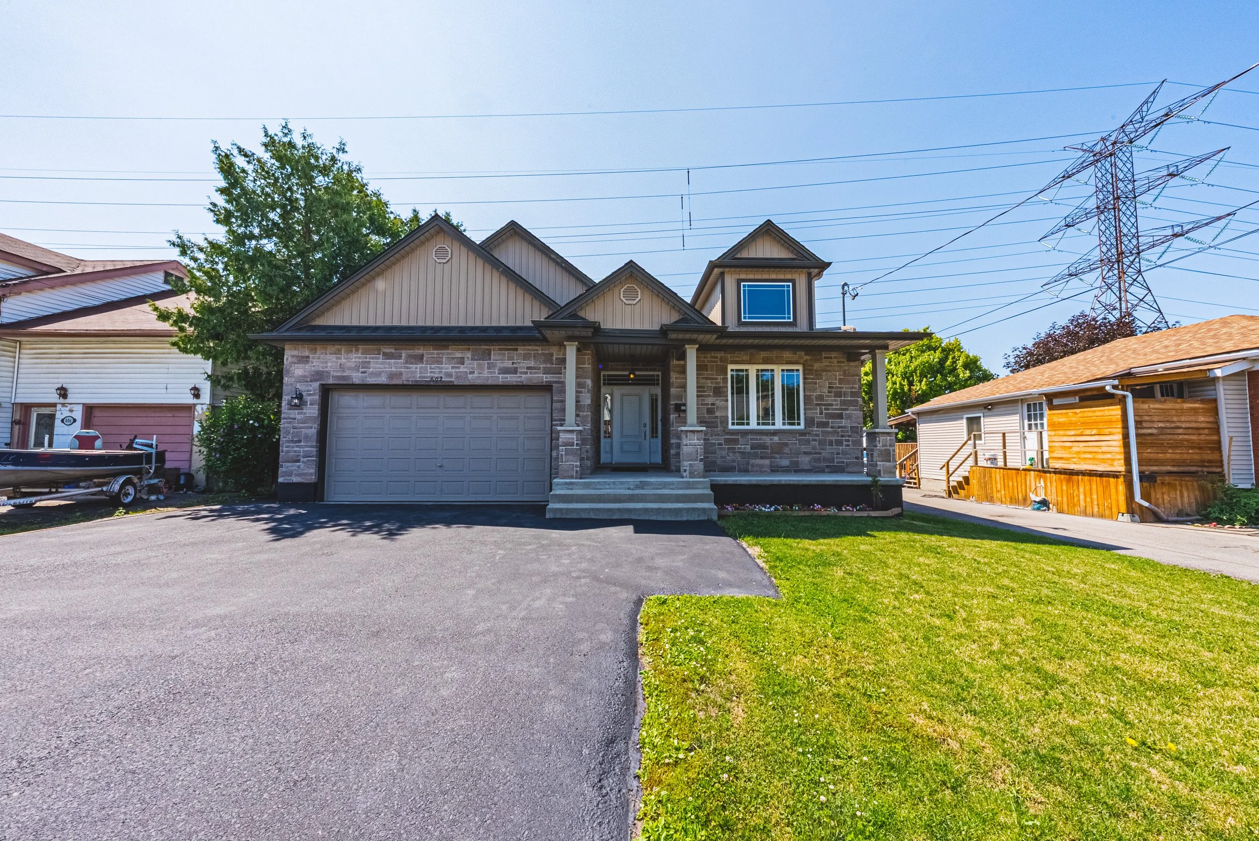 1 - 602 Cochrane Rd, Hamilton.jpg