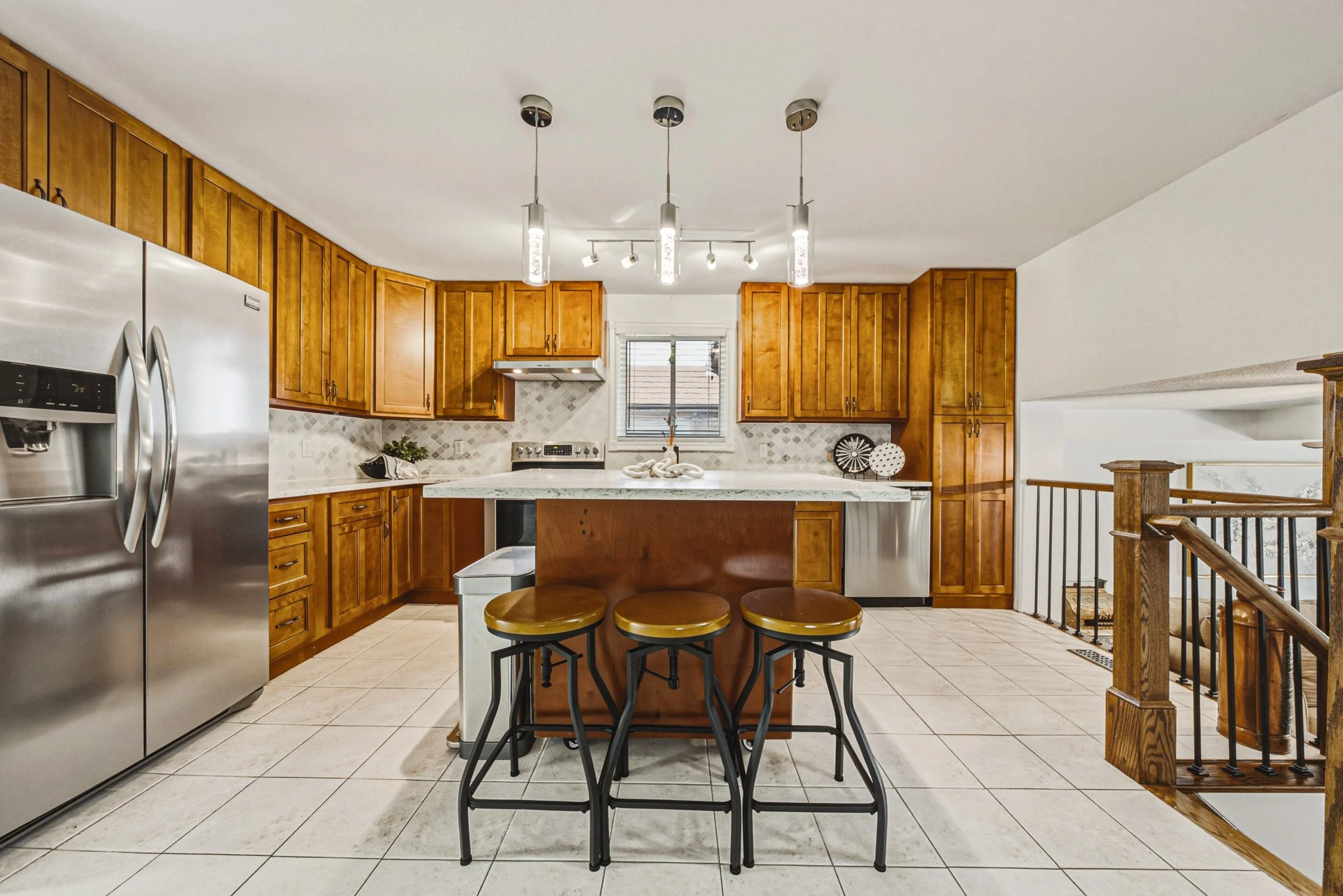 10 - 2206 Donald Rd, Burlington.jpg