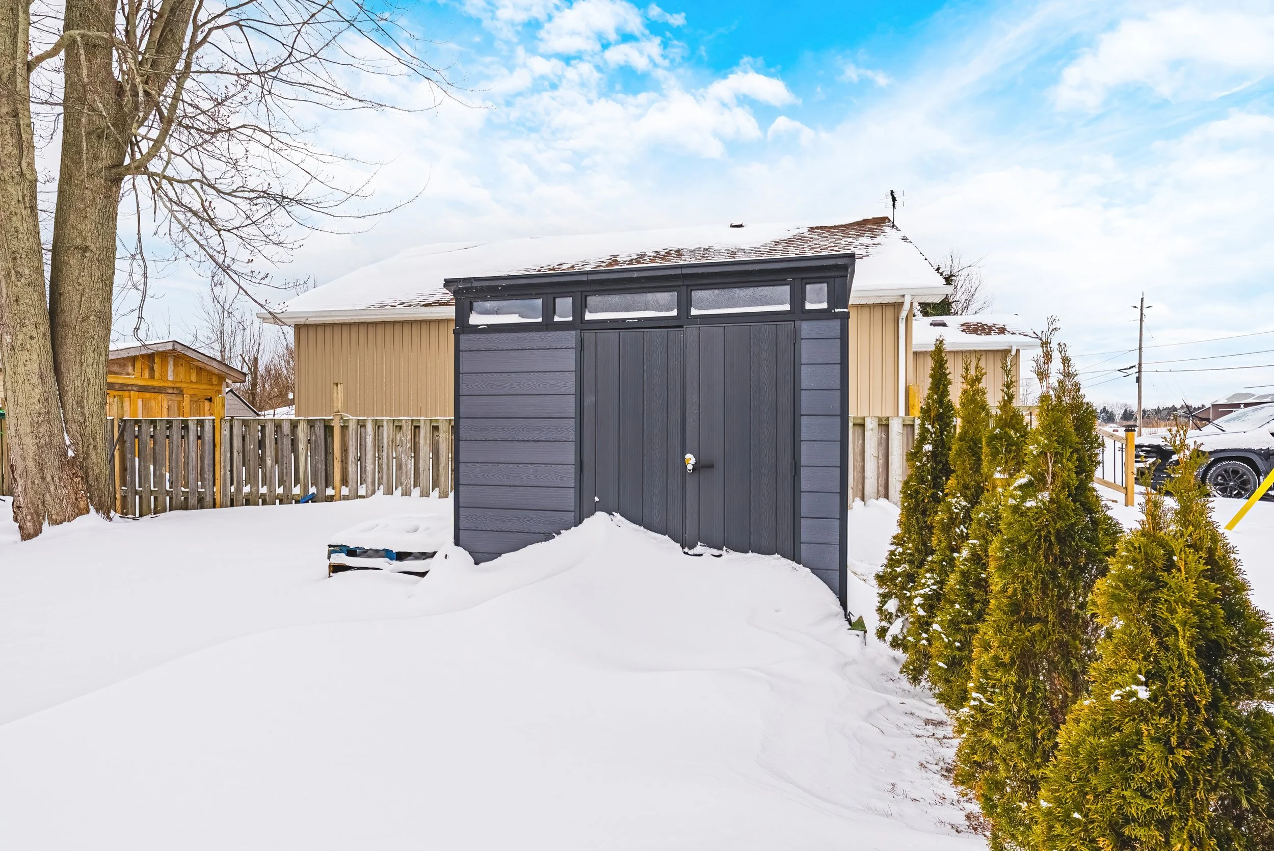 31 - 816 S Coast Dr, Selkirk.jpg