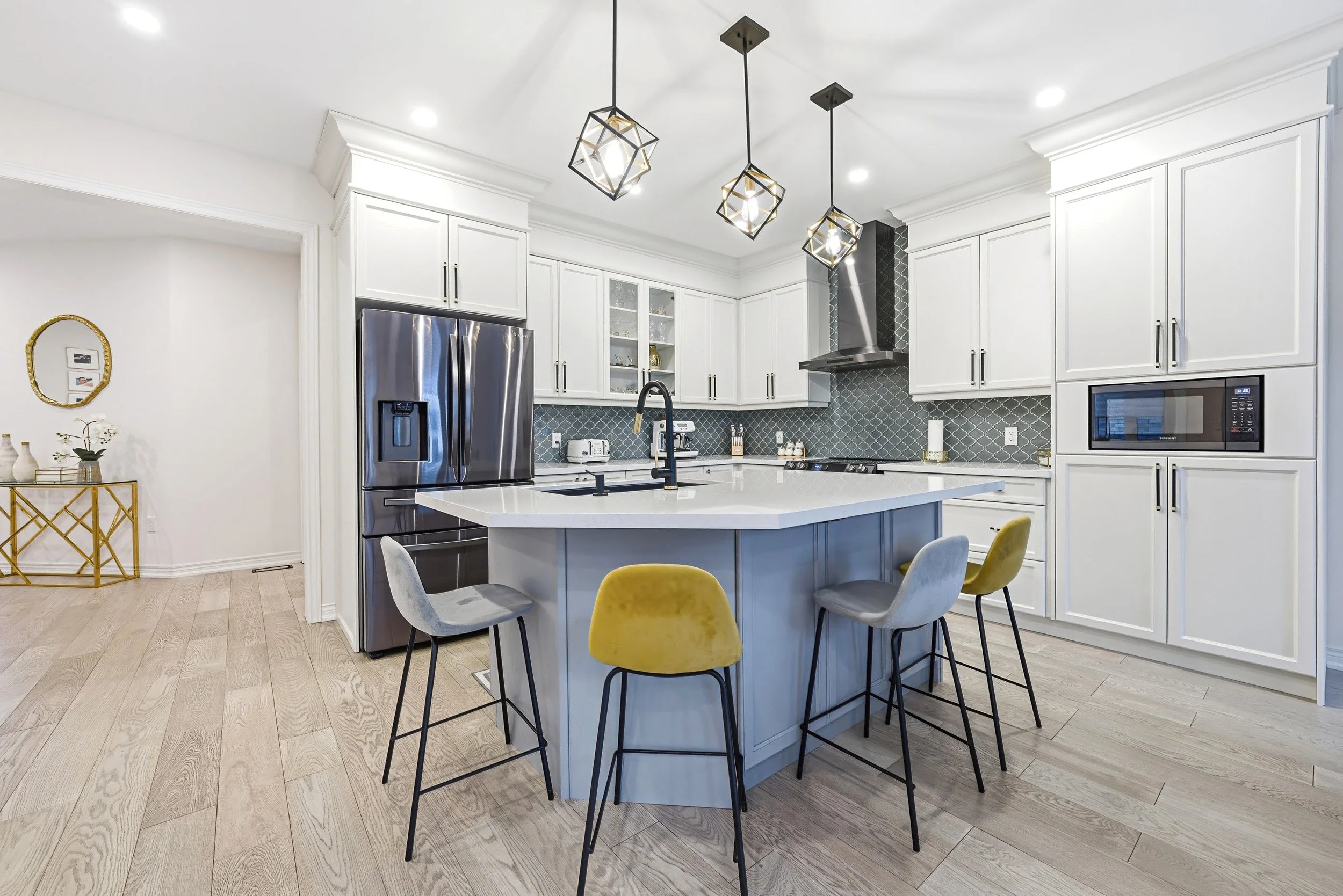 10 - 90 Robertson Rd, Ancaster.jpg