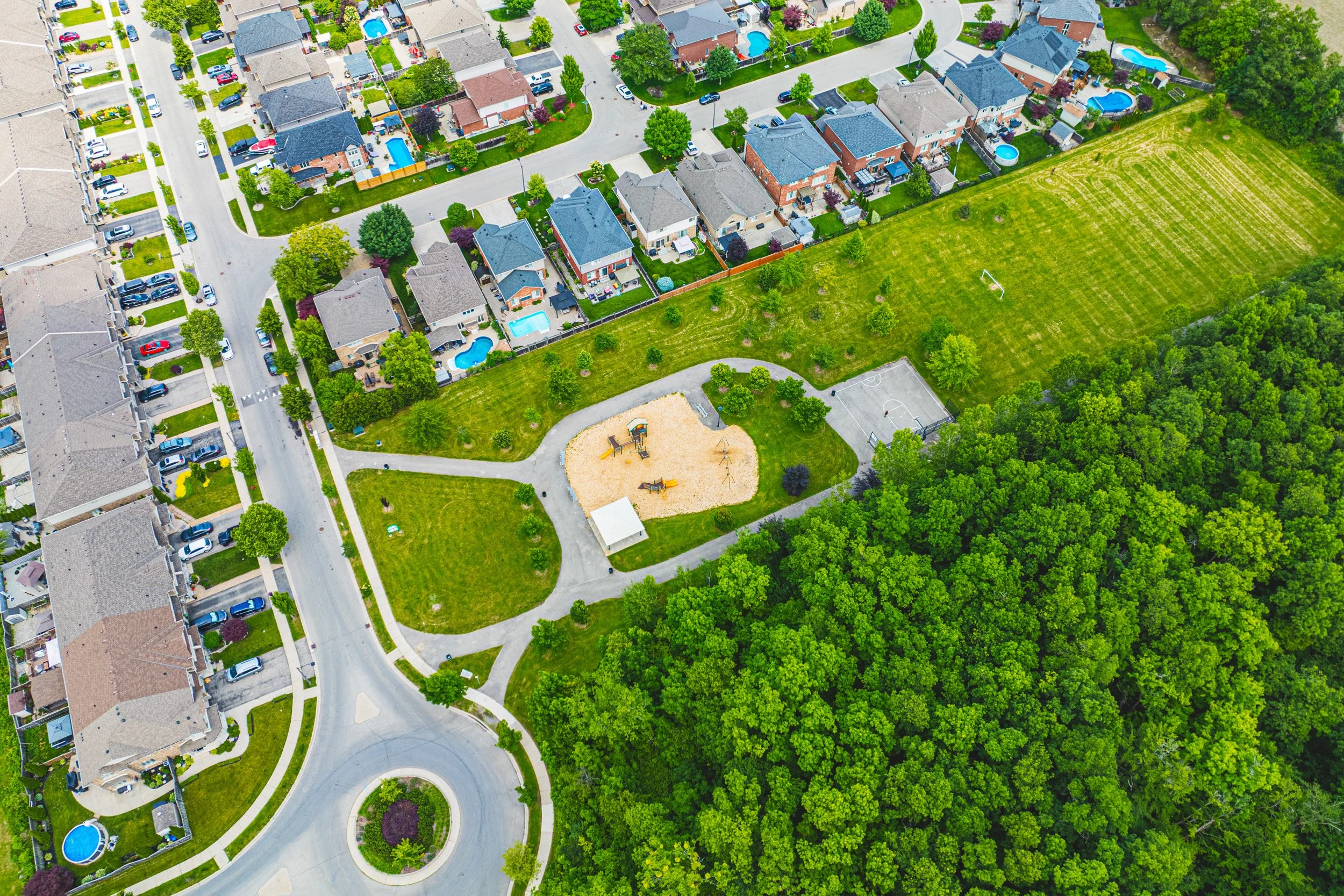 52 - 20 Degrow Cres, Binbrook.jpg