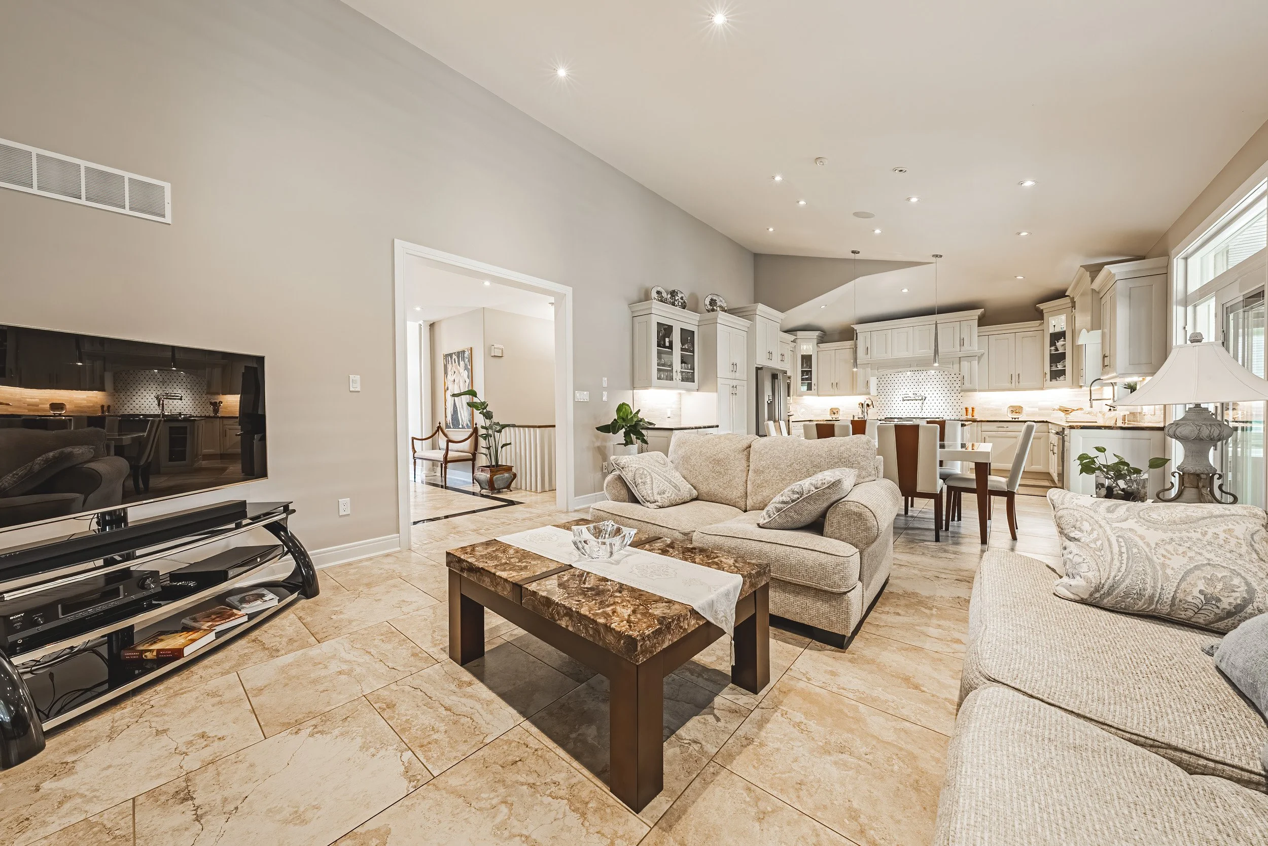 18 - 1214 Hwy 8, Stoney Creek.jpg