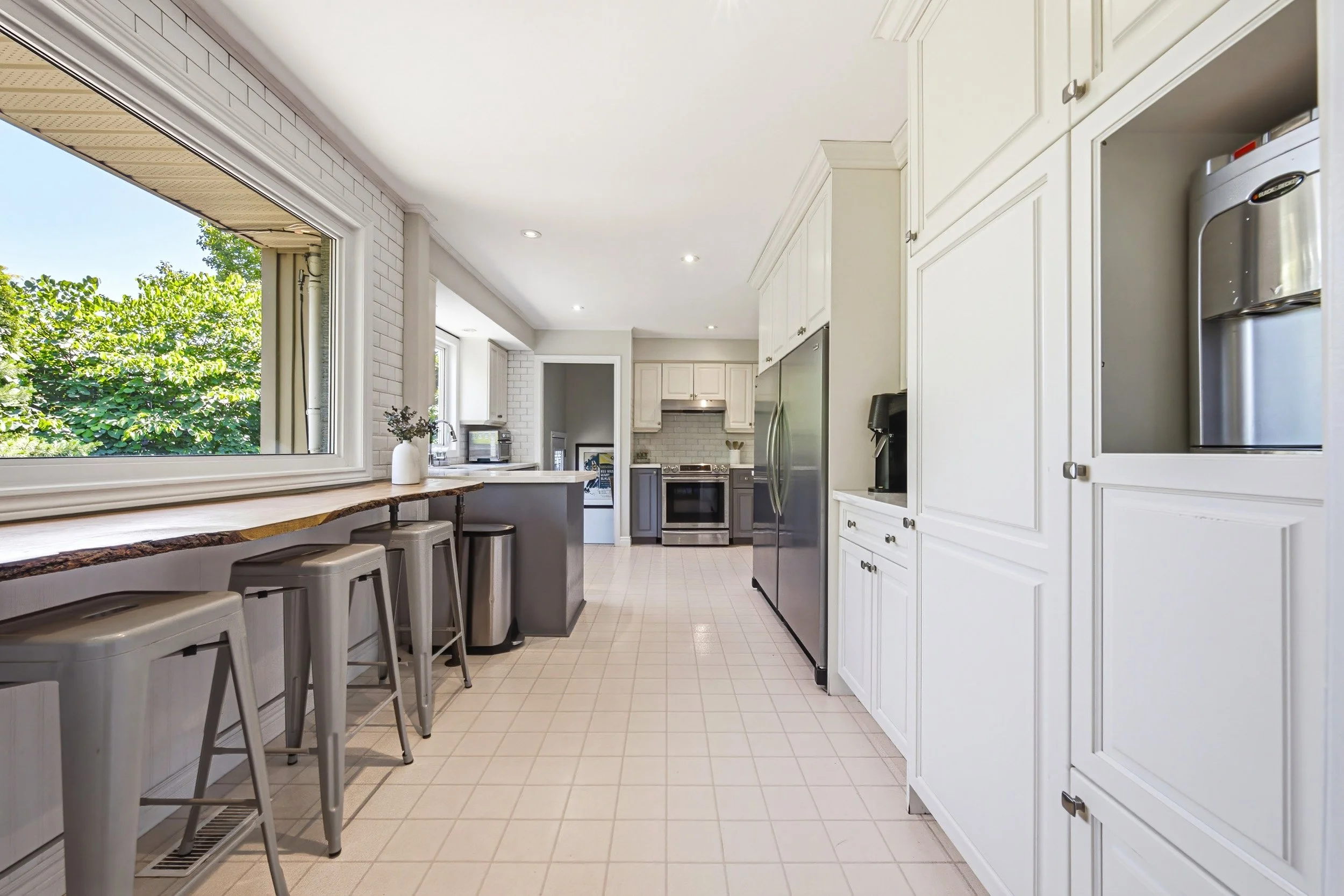 22 - 3384 Manfred Dr, Burlington.jpg