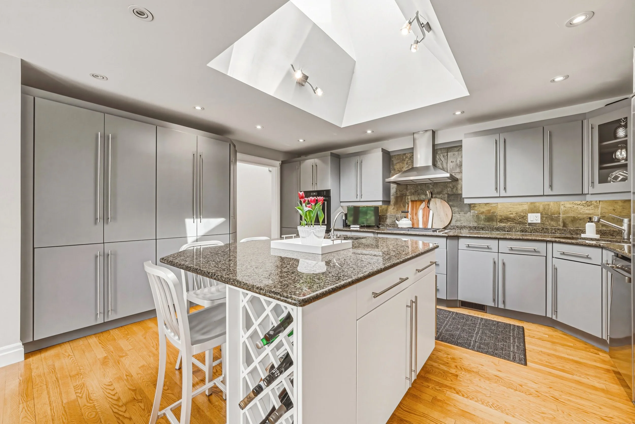 14 - 7 Colonial Cres, Oakville.jpg