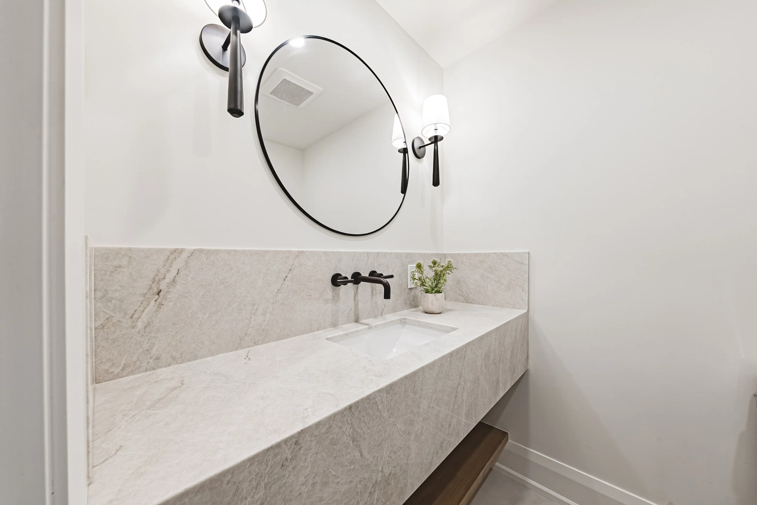 36 - 251 Glen Afton Dr, Burlington.jpg