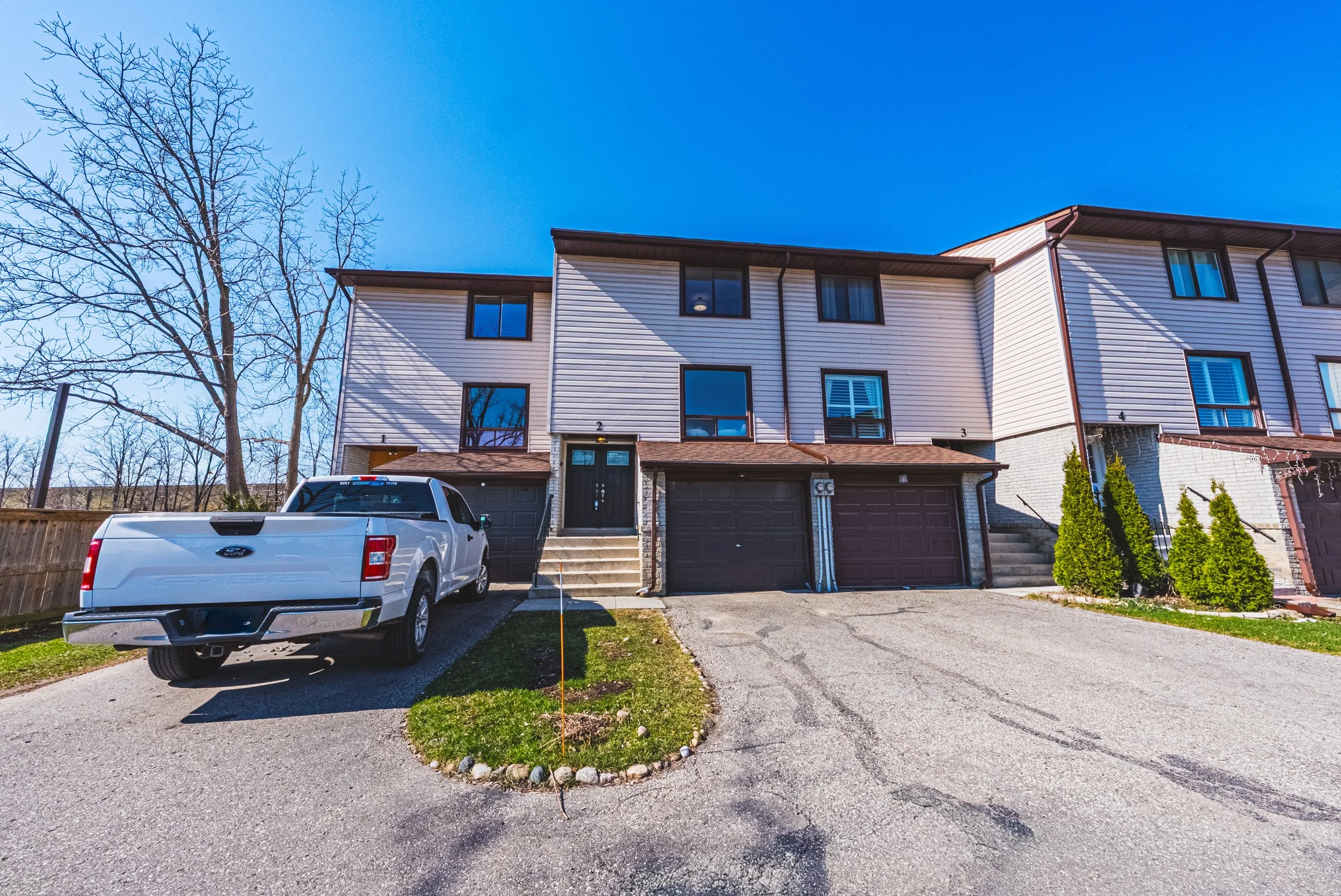 2 - 2-64 Bronte St, Milton.jpg