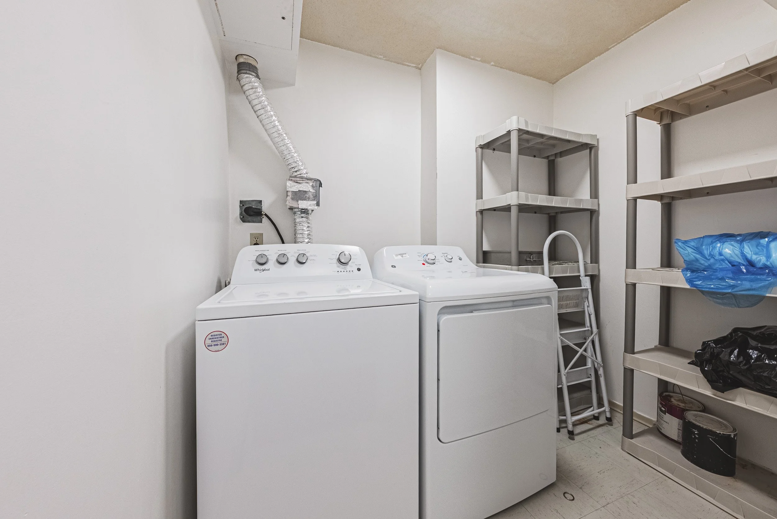 27 - 2055 Upper Middle Rd #705, Burlington.jpg