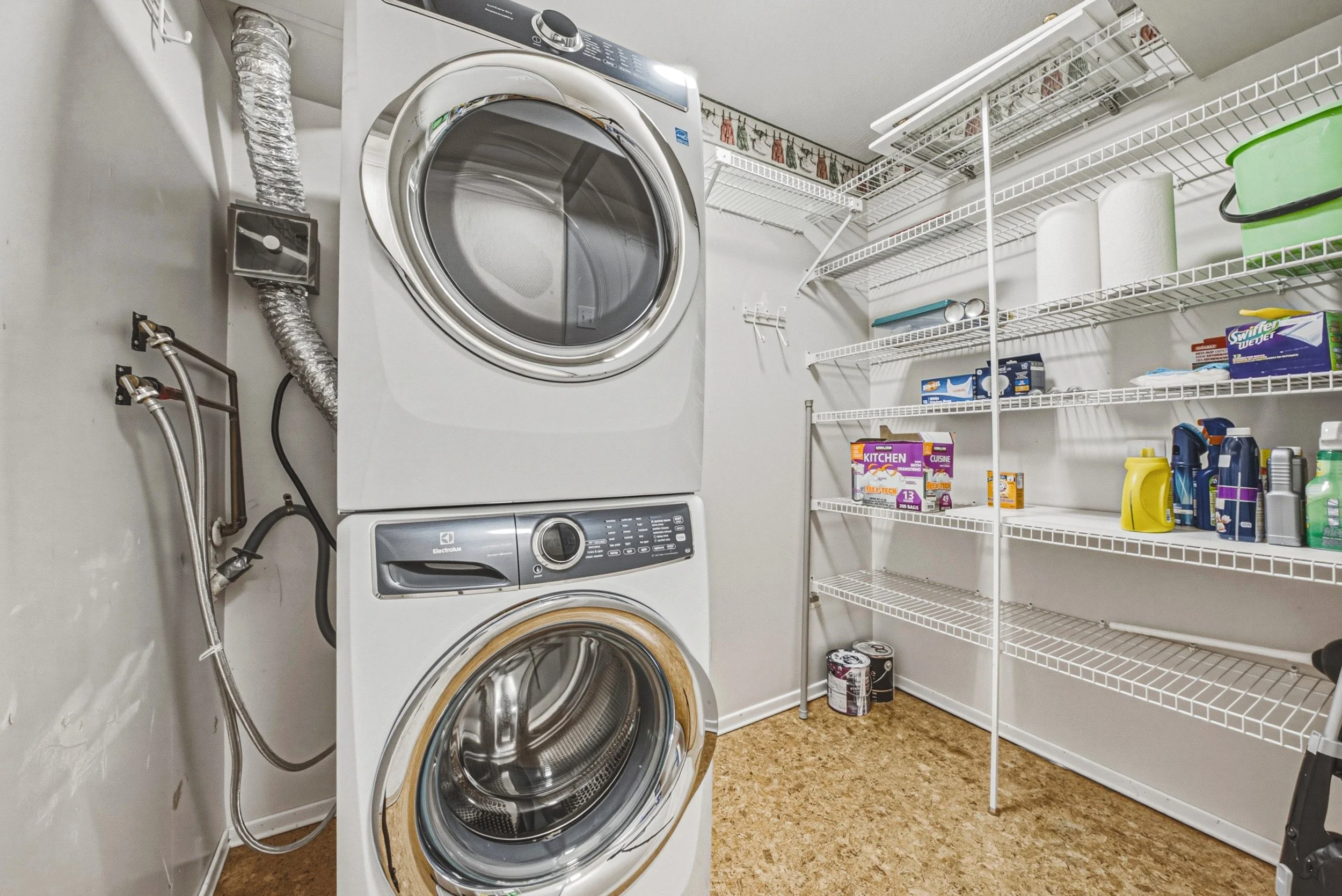 14 - 2055 Upper Middle Rd #1005, Burlington.jpg