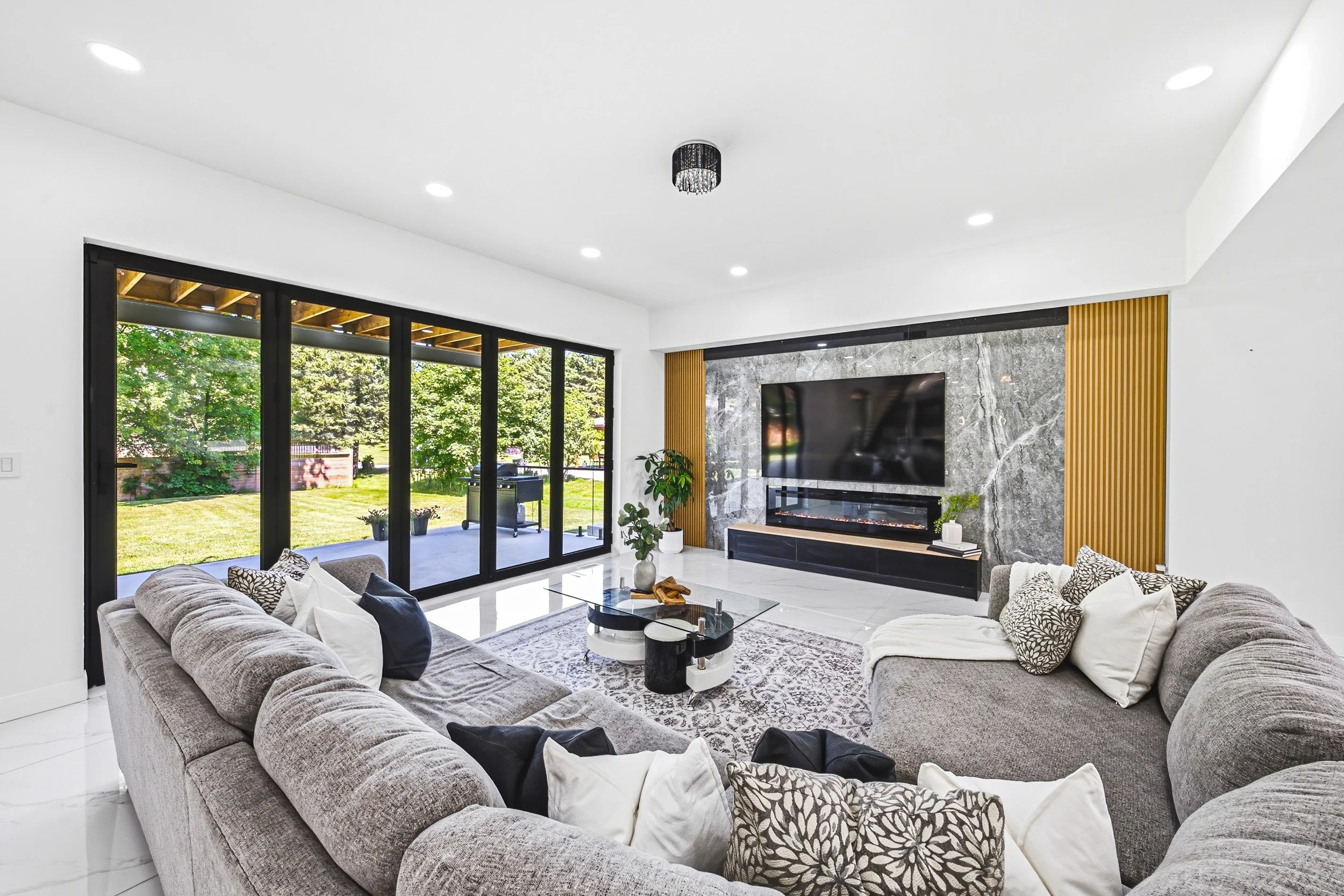 9 - 4511 Guelph Line, Burlington.jpg