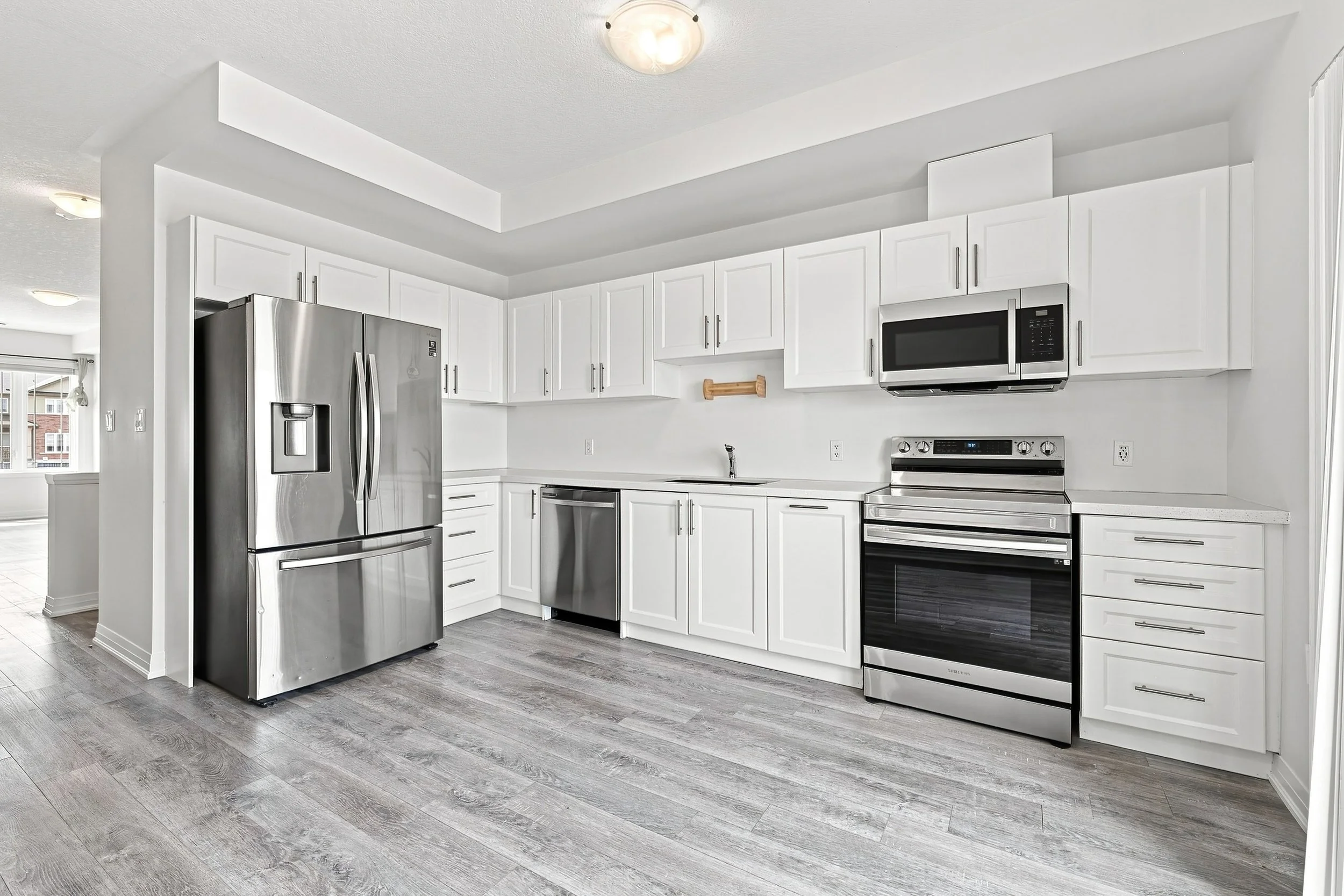 10 - 94 Laguna Village Cres, Hamilton.jpg