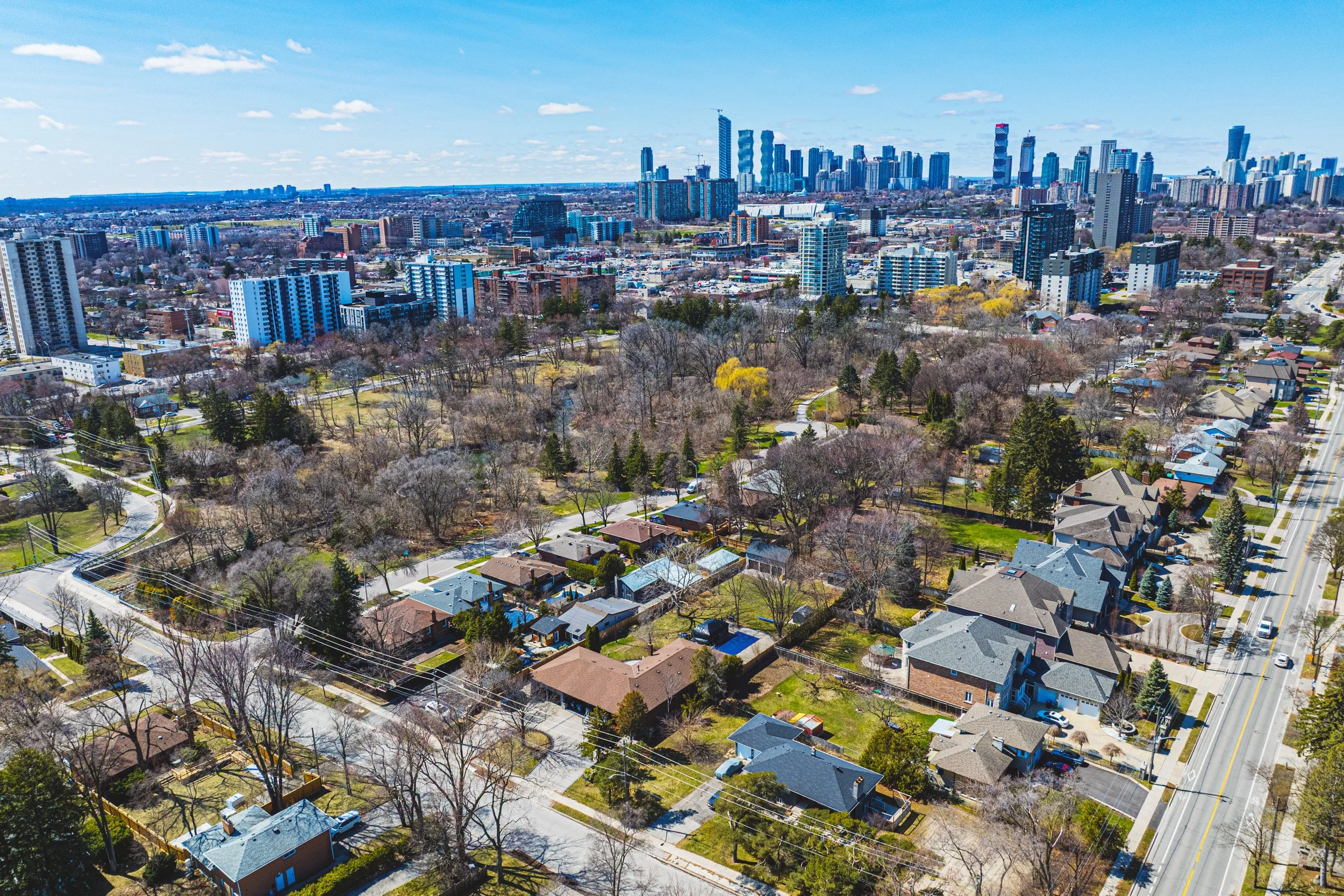 33 - 121 Paisley Blvd E, Mississauga.jpg