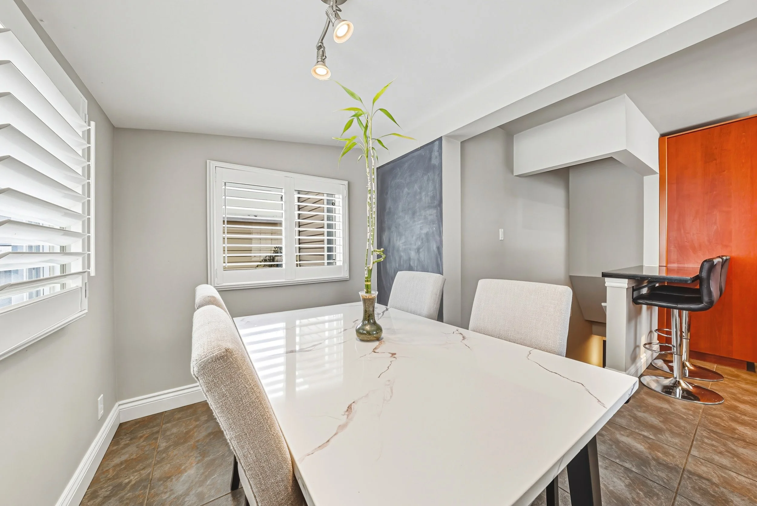 21 - 165 E 38th St, Hamilton.jpg