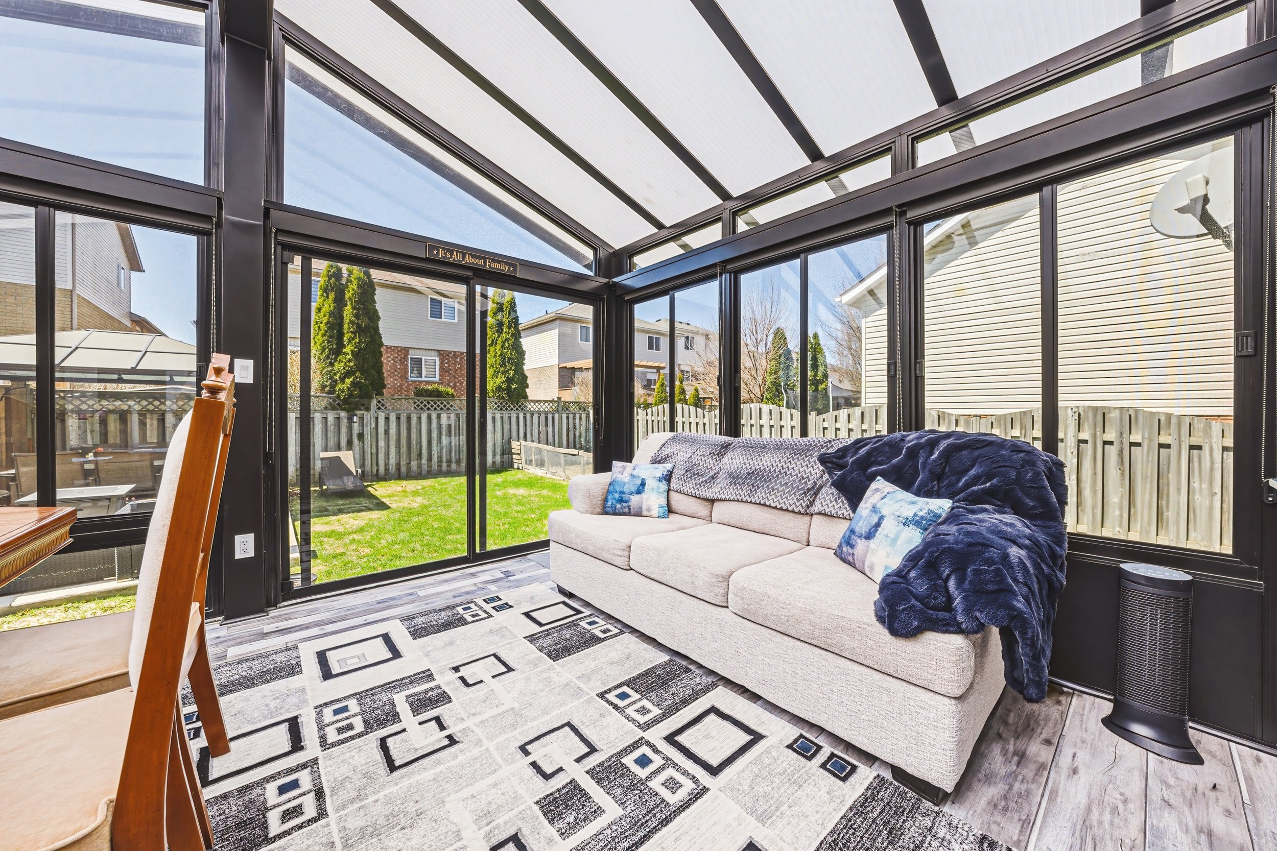 16 - 95 Light Dr, Cambridge.jpg