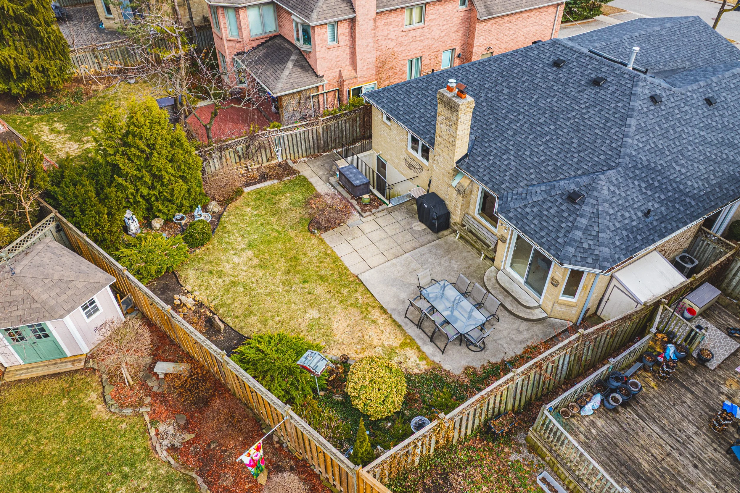 8 - 1595 Flamborough Cr EXT.jpg