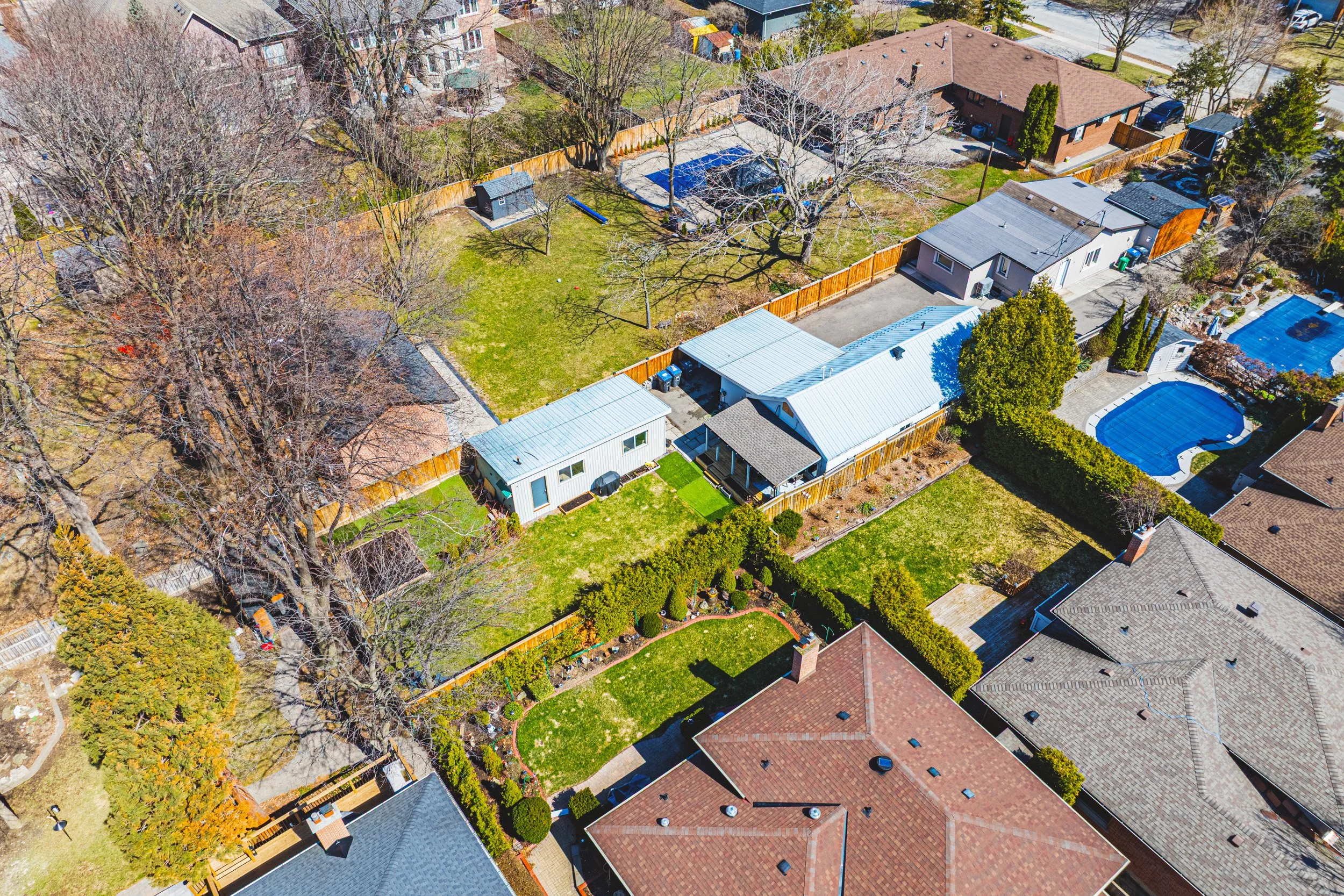 36 - 121 Paisley Blvd E, Mississauga.jpg