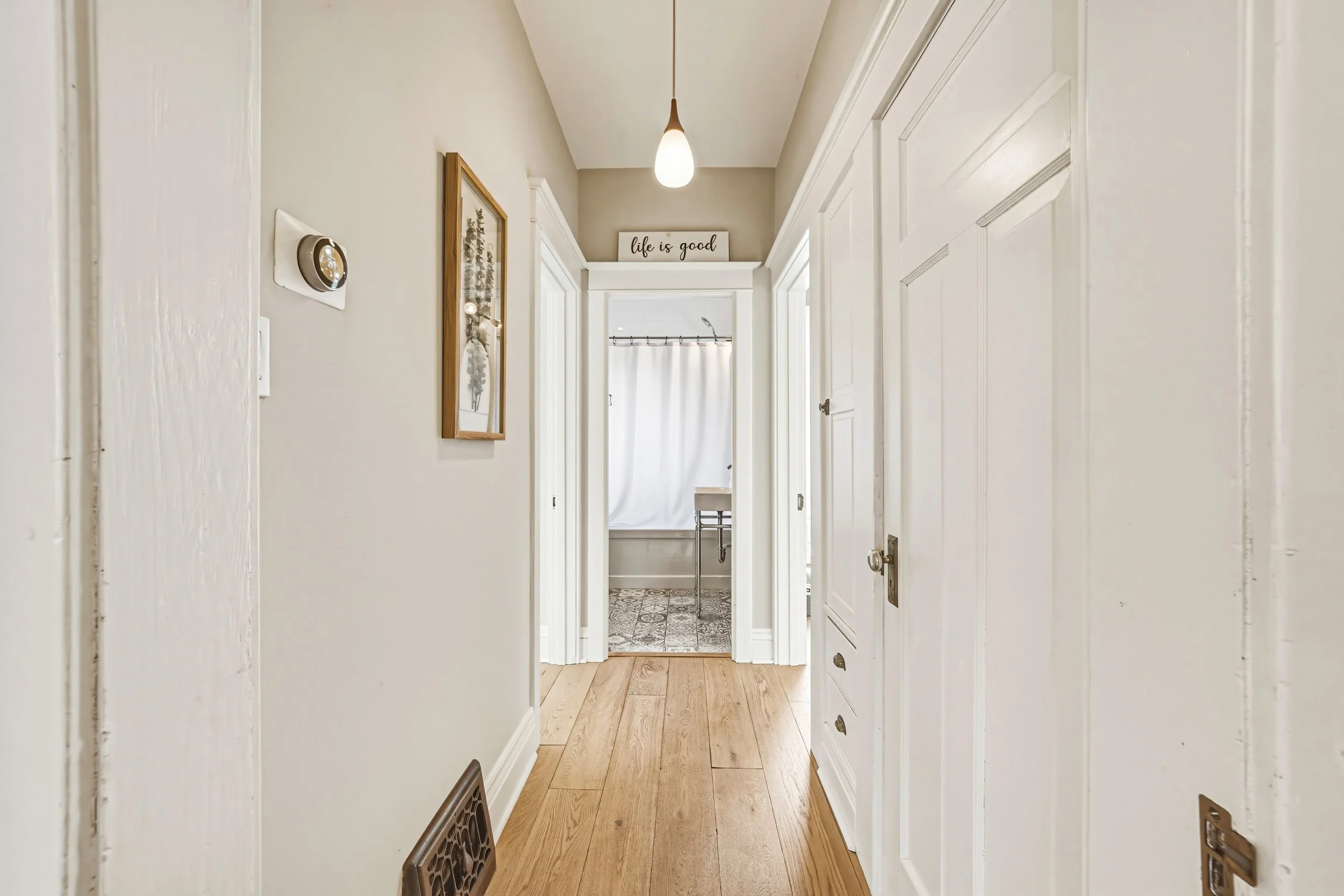 17 - 6 Nelles Blvd, Grimsby.jpg